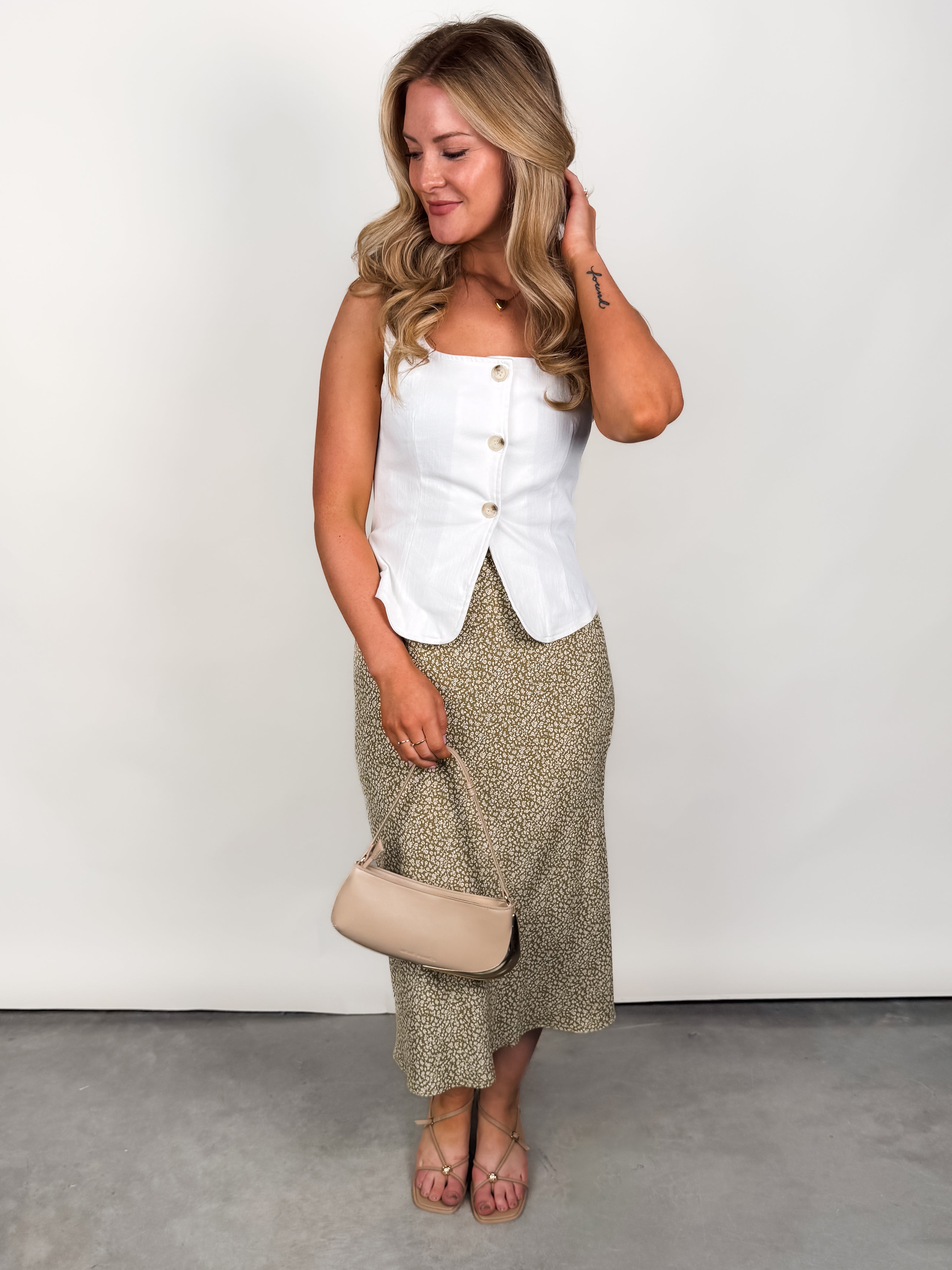 Clear Eyes Vest Look image