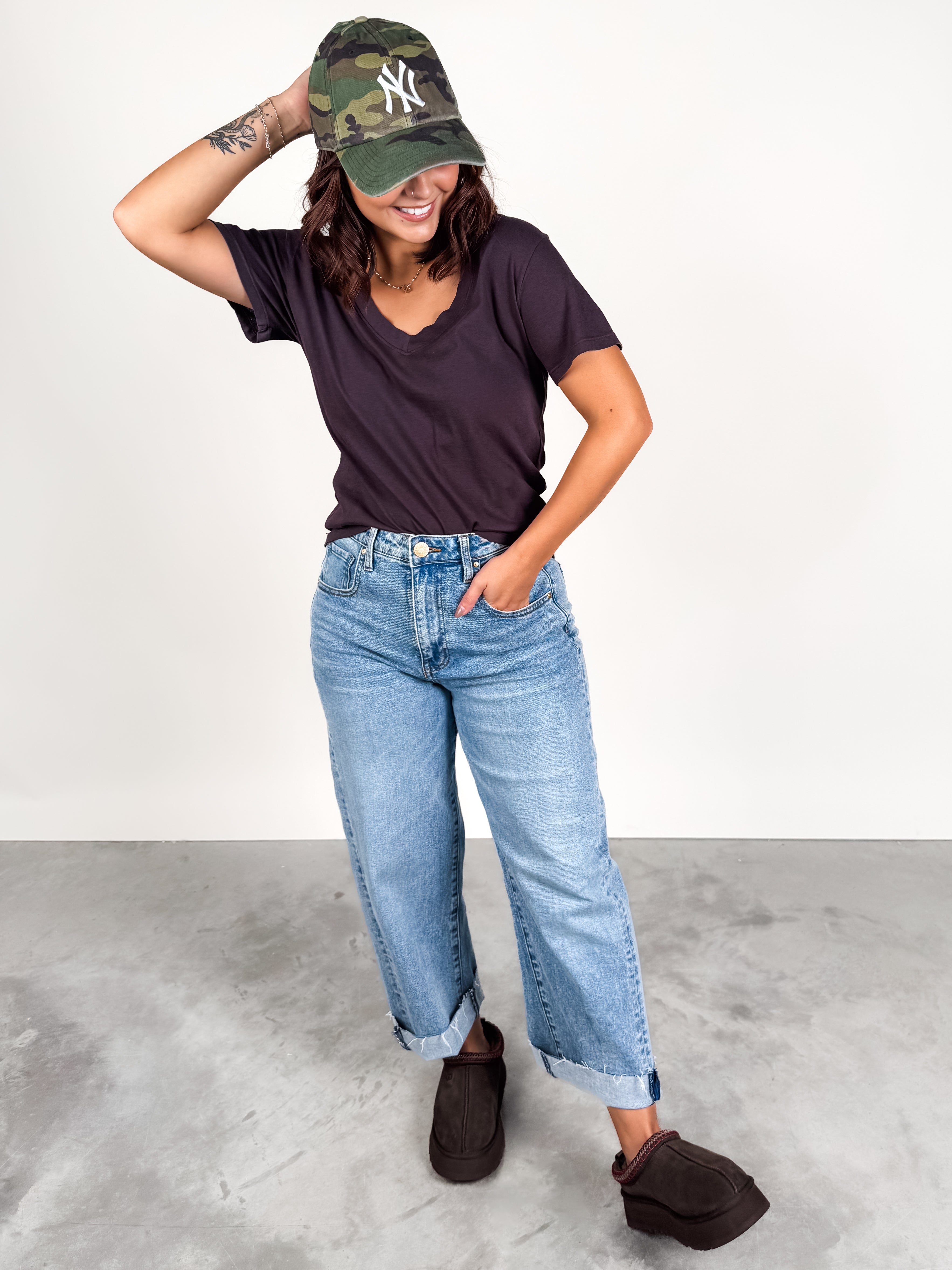 Hendrix V Neck Tee Seasonal Look image
