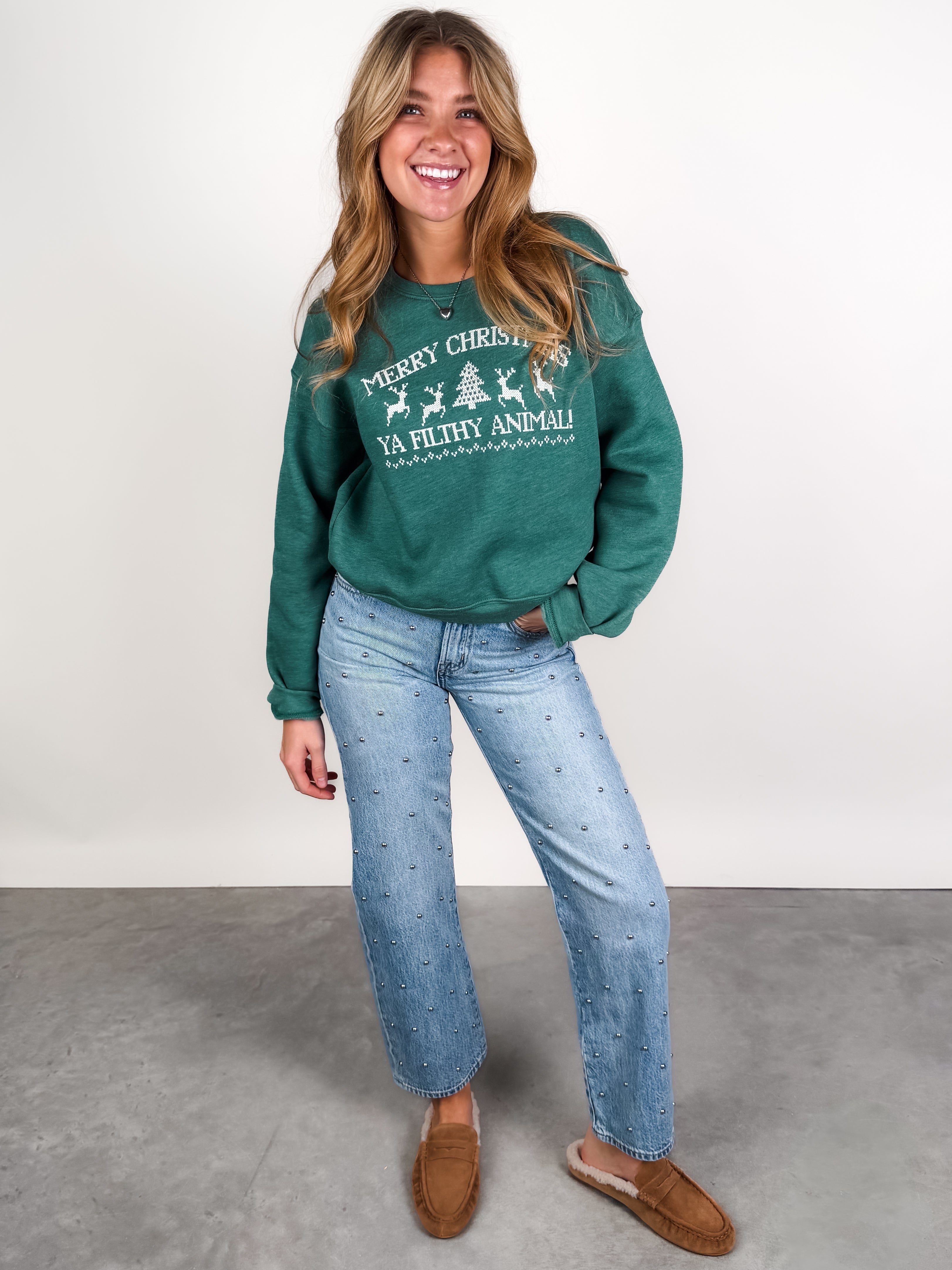 MERRY CHRISTMAS Mid Cropped Graphic Swearshirt Look image