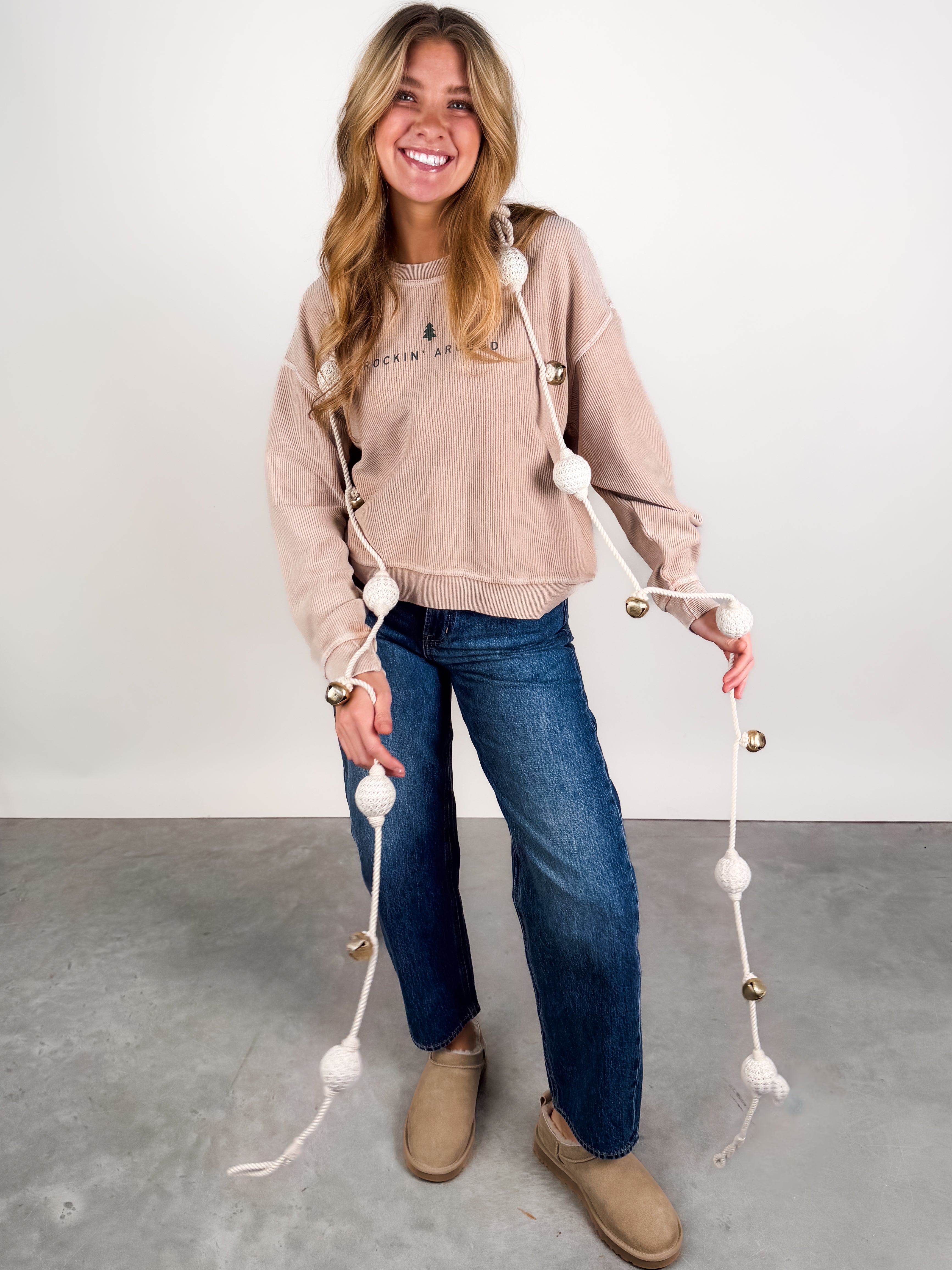 Rockin' Around Cropped Thermal Vintage Pullover Look image