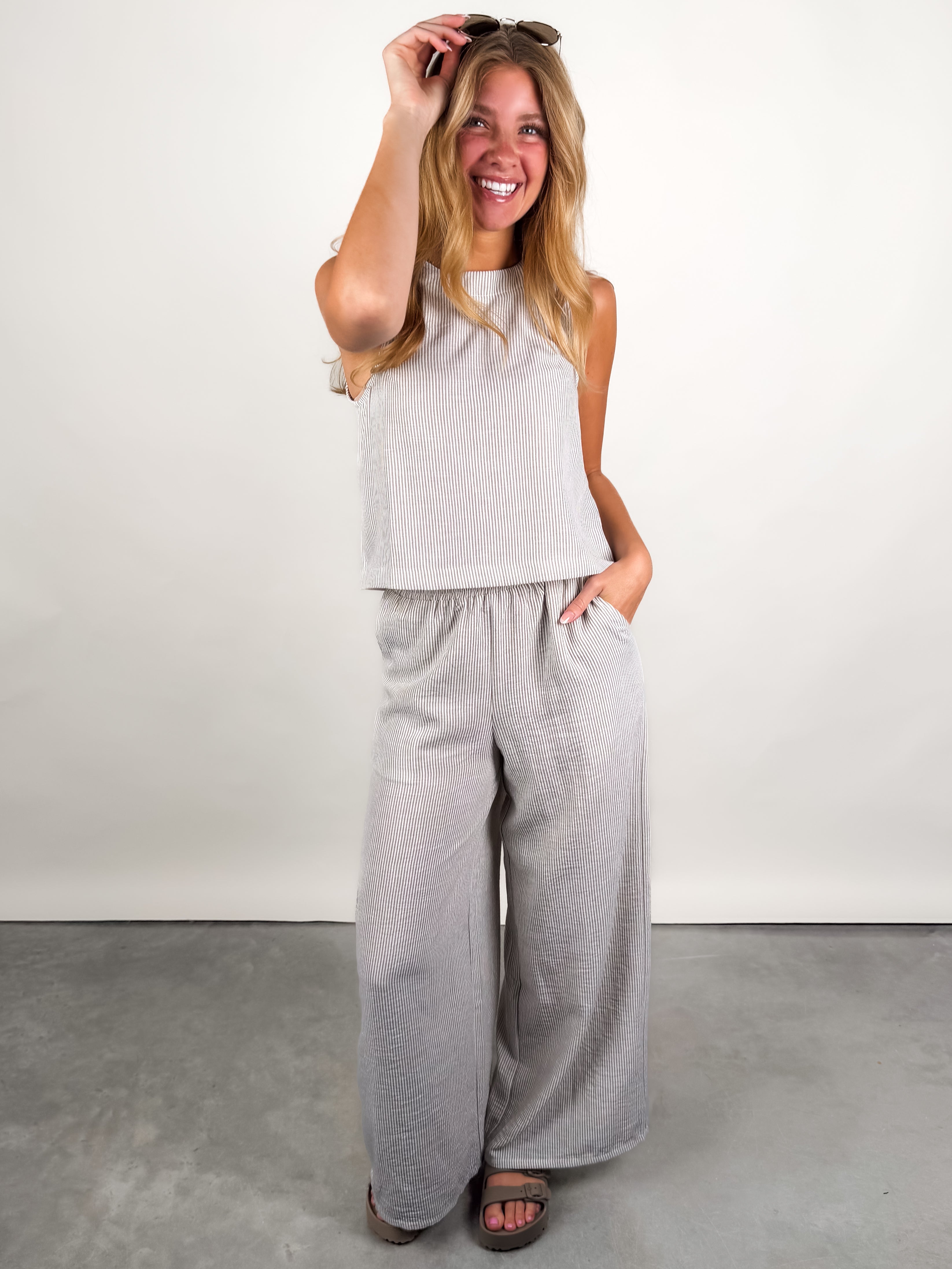 Garden Sun Button Tank Look image