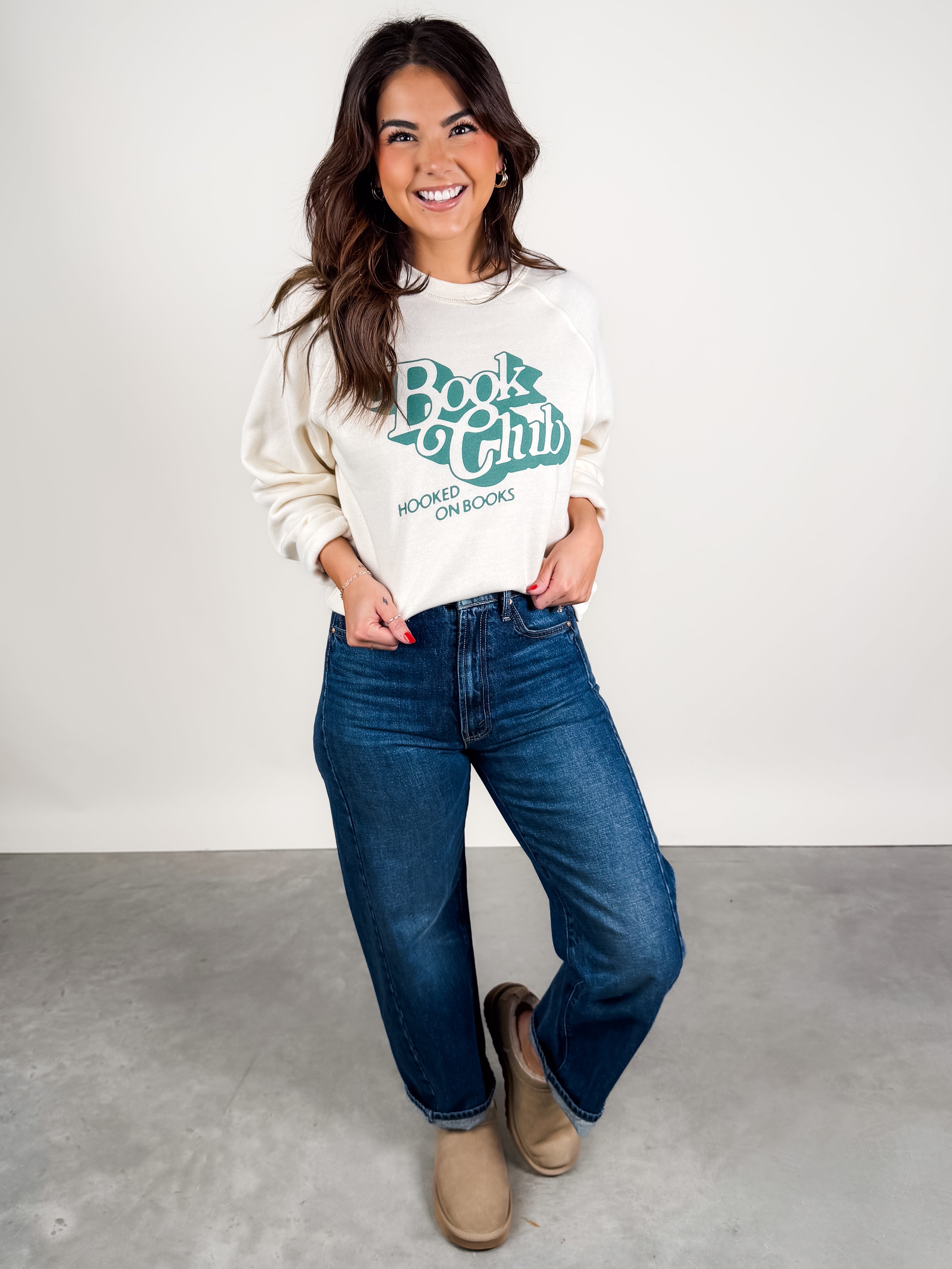 Book Club Raglan Crew Look image