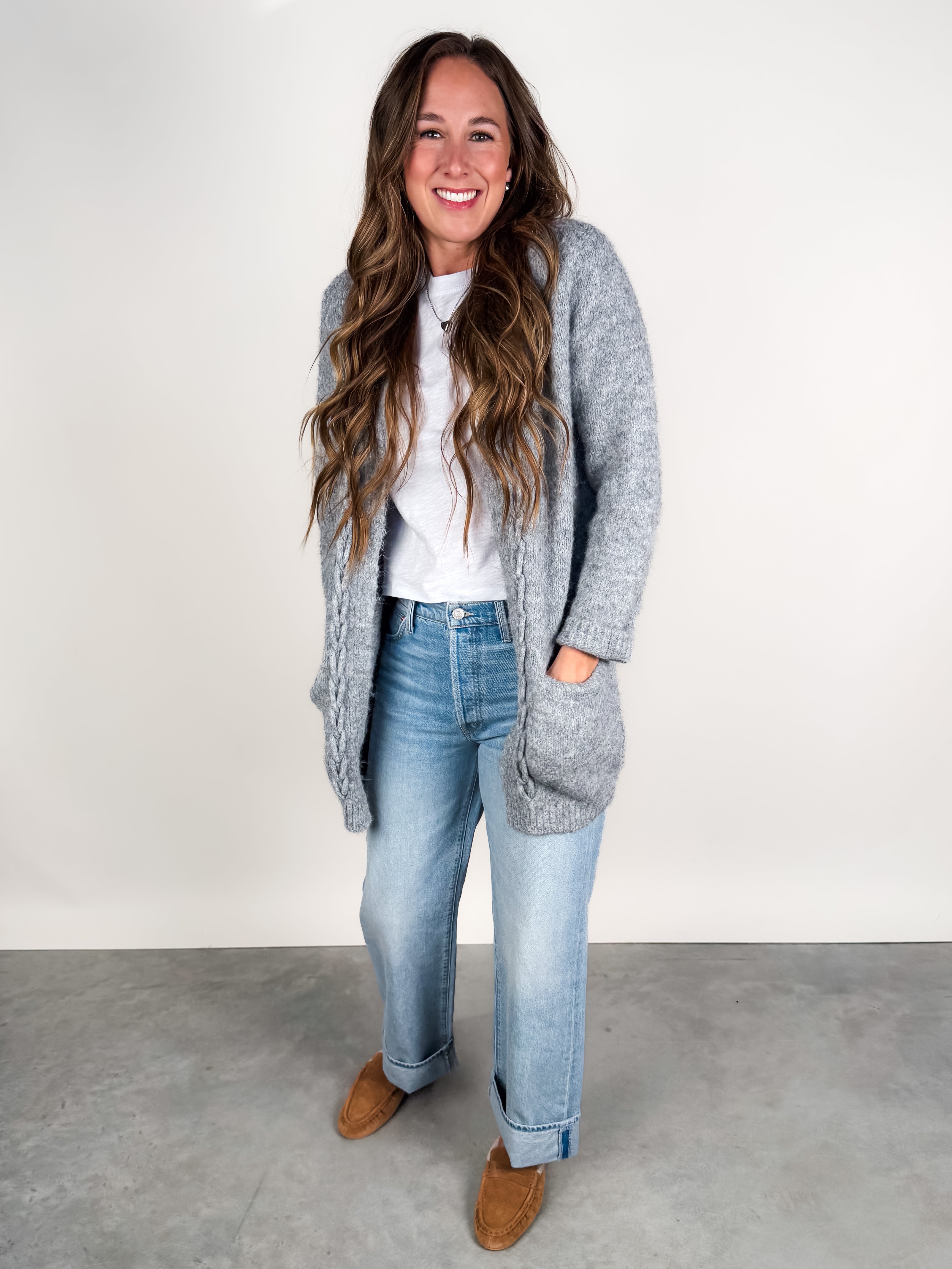 Who Could It Be Sweater Look image