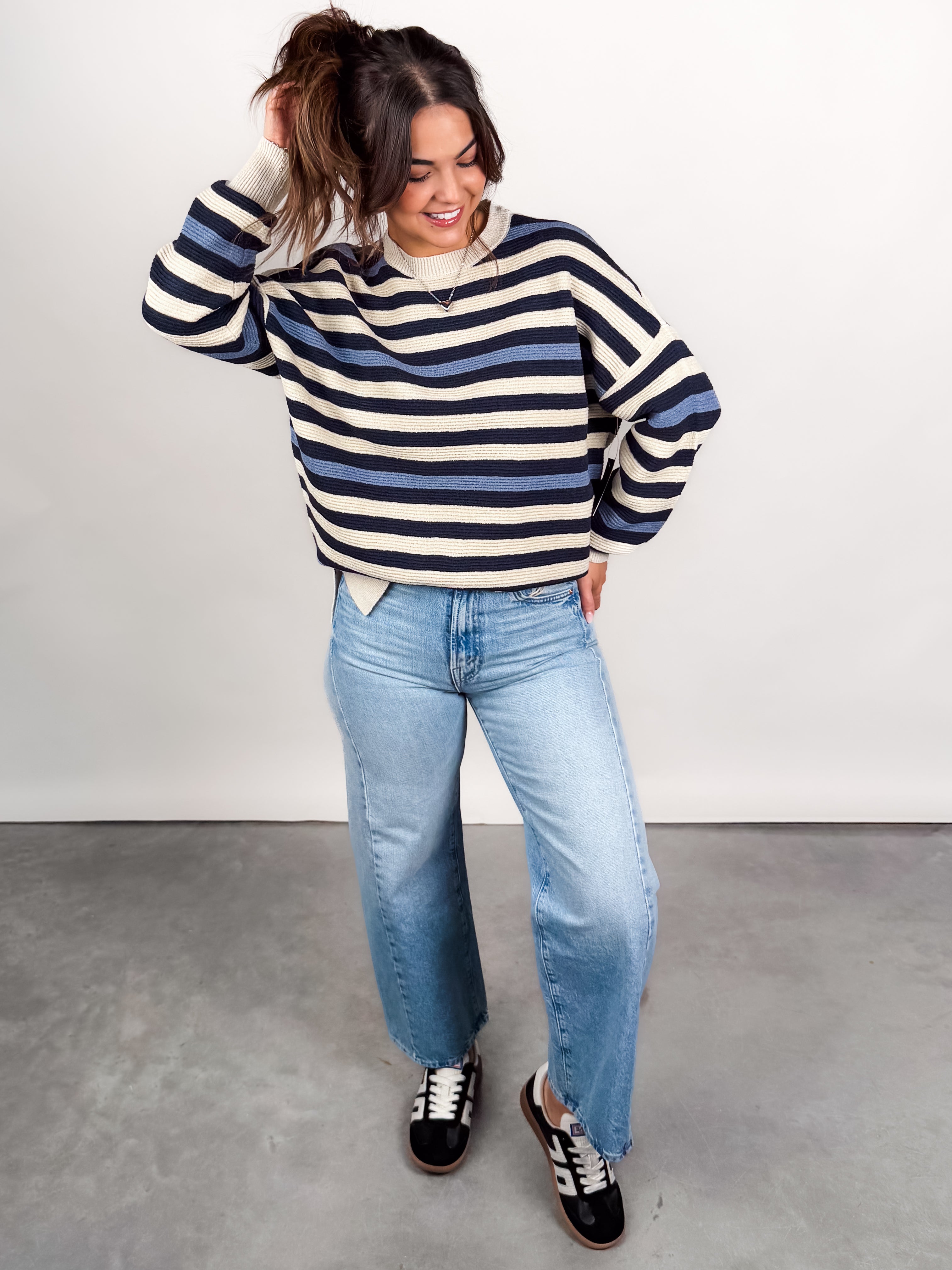 Heida LS Crew Neck Pullover Look image