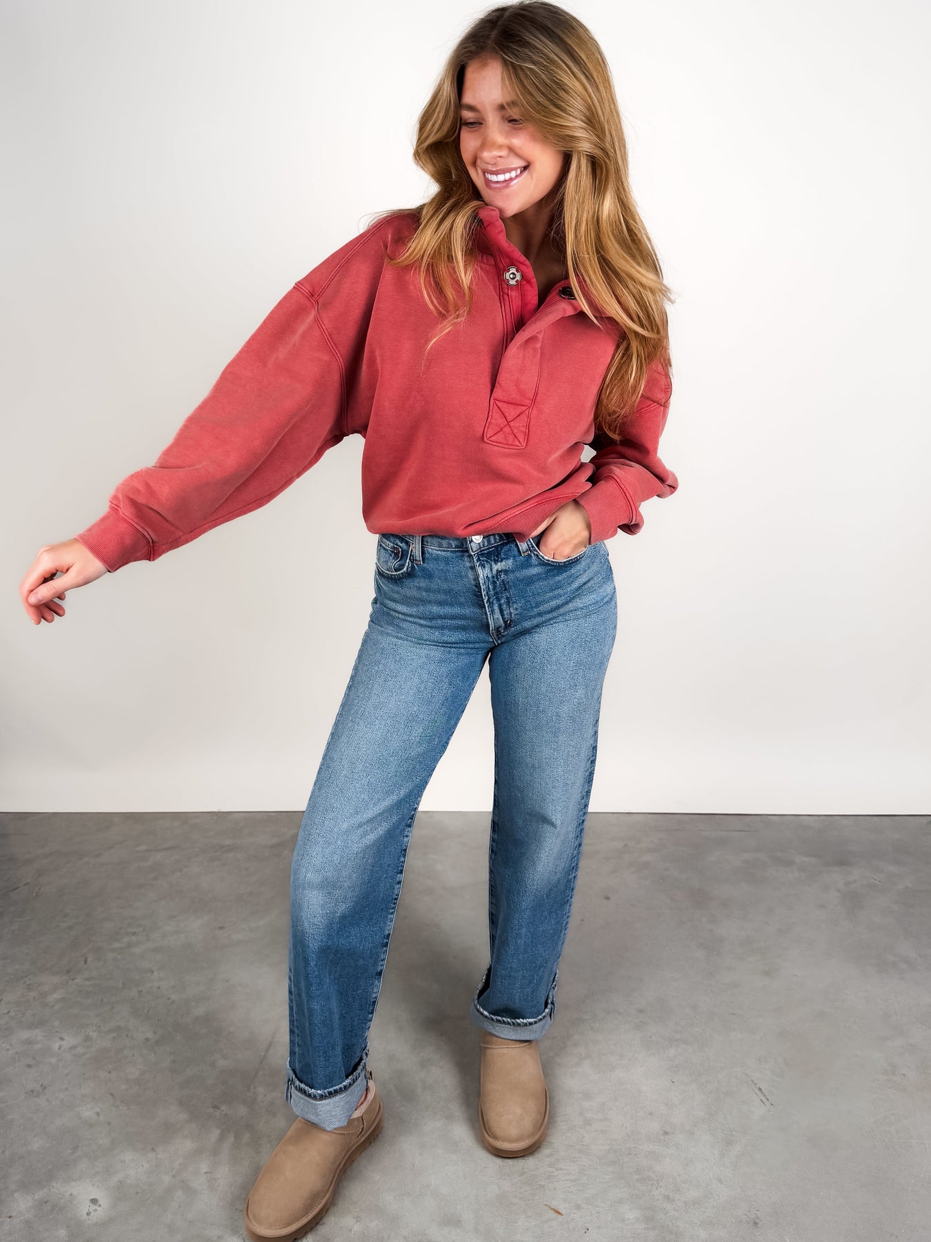 Timeless Pullover Look