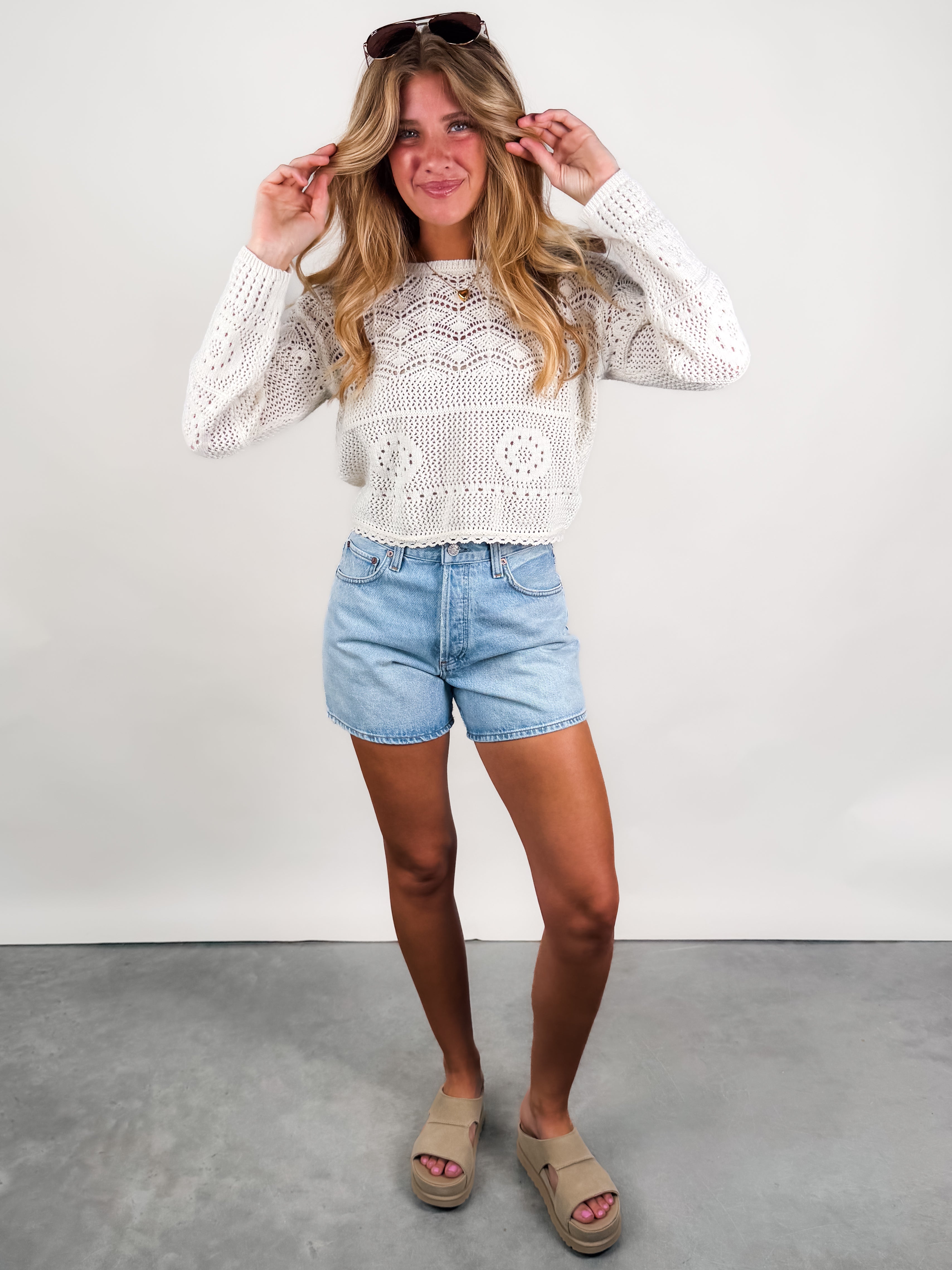 Sunny Open Crochet Pullover Look image