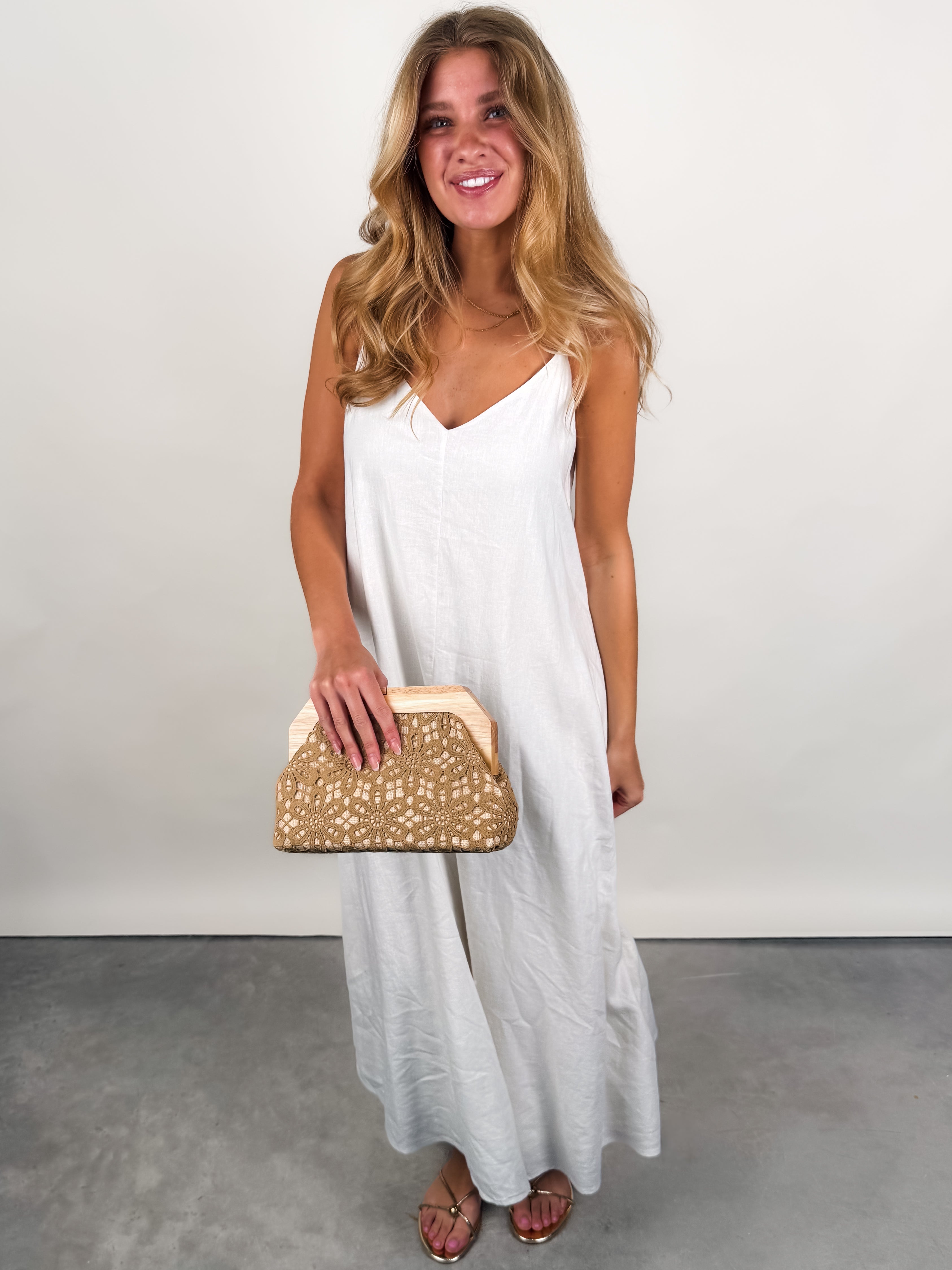 Sandcomber Midi Dress Look image