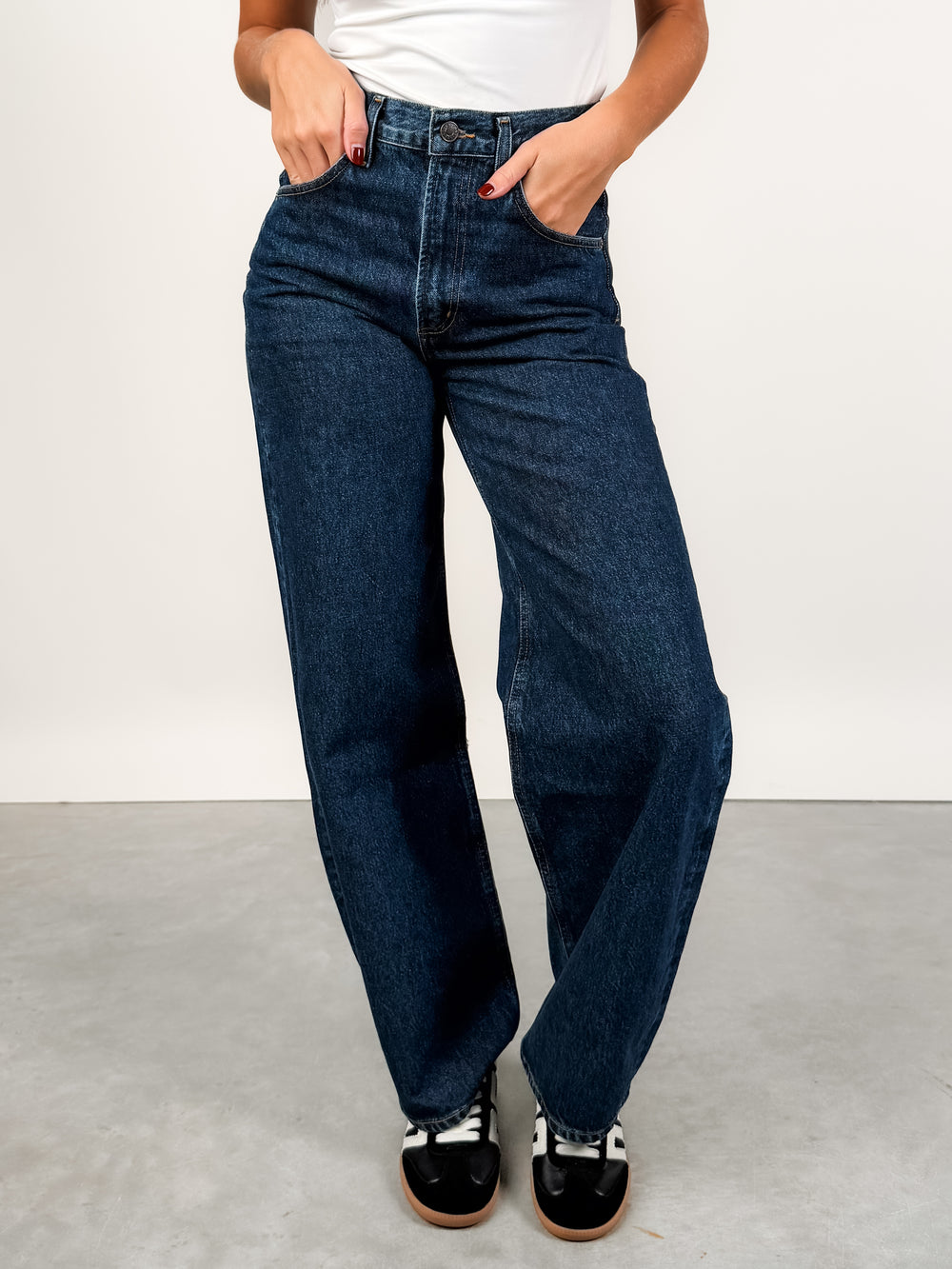 Low Curve Jean in Pendulum