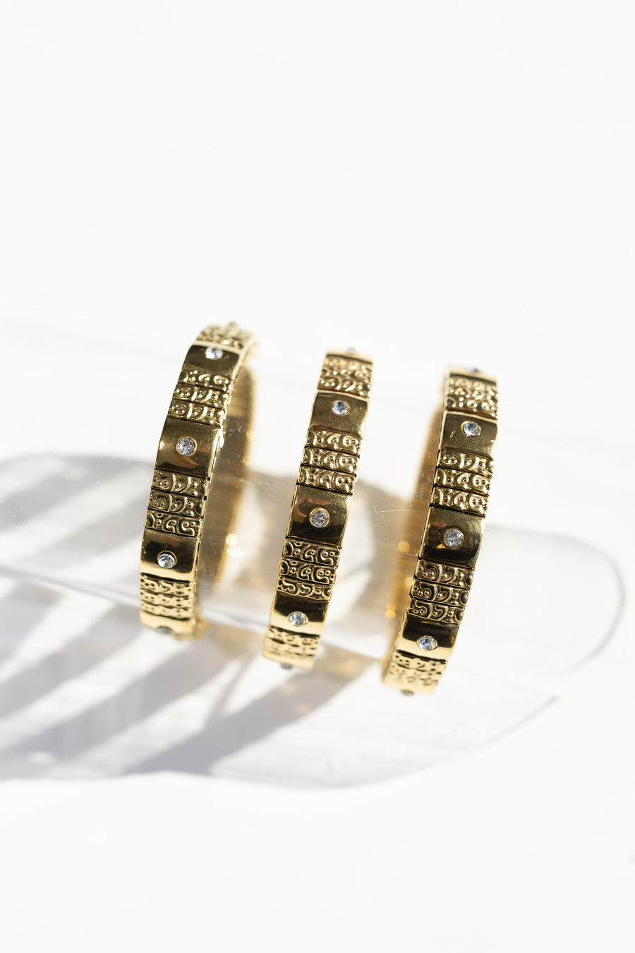 The Luxe Link Textured Bracelet