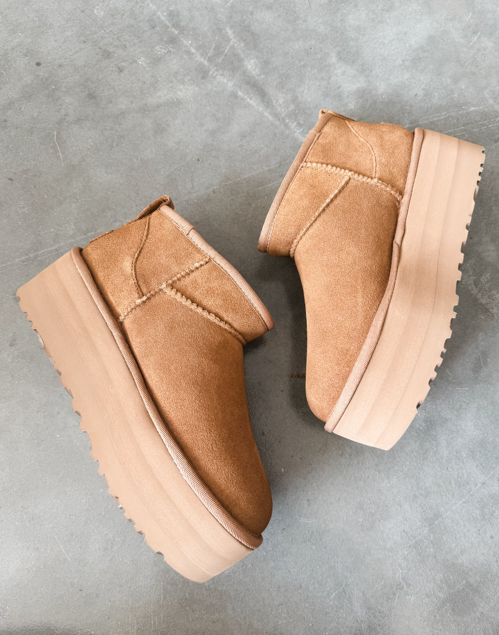 Women's Classic Ultra Mini Platform UGG