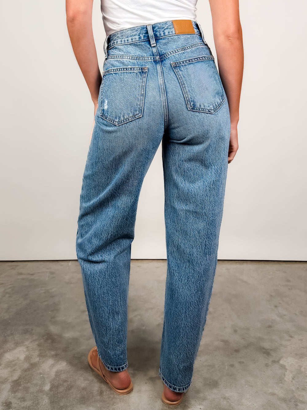 Wes High Rise Barrel Jean in Blue Cloud
