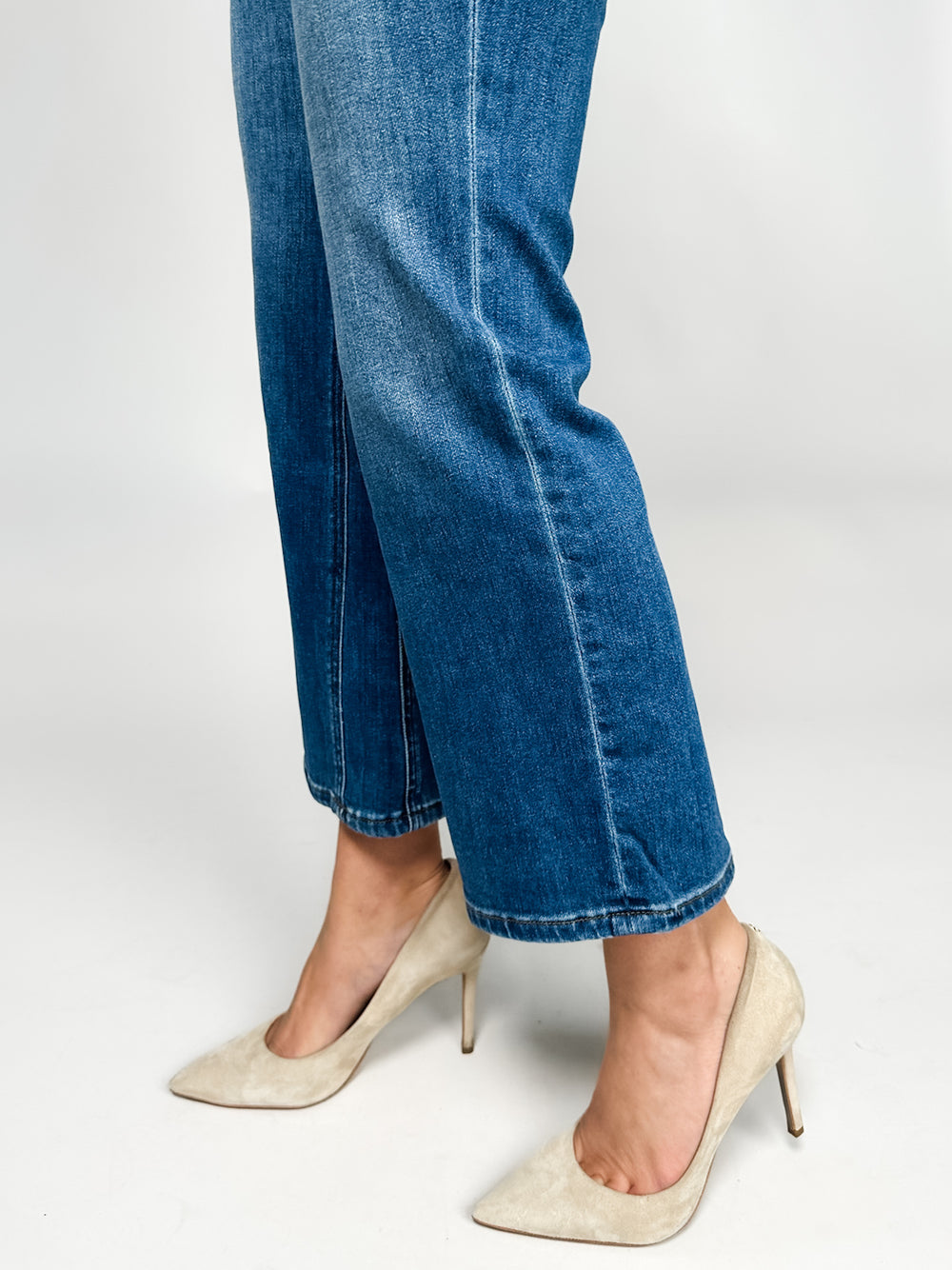 Ashley High Rise Slouchy Barrel Straight Leg in