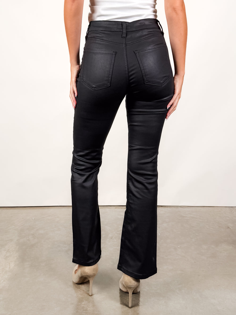 Kelly Kick Flare  in Matte Black