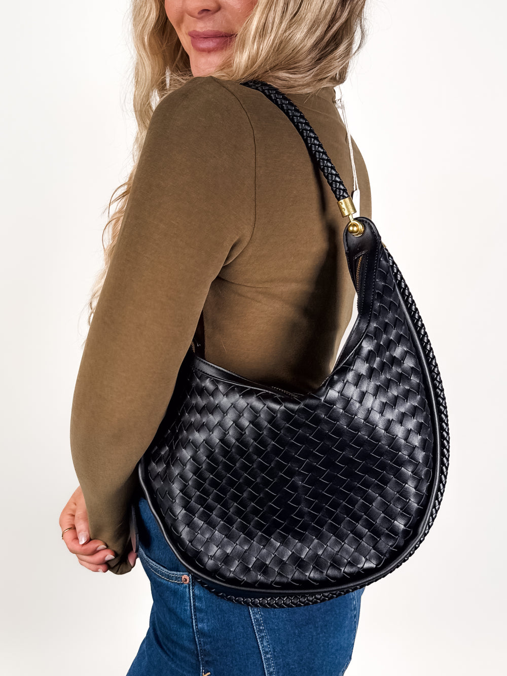 2800 Woven Handbag