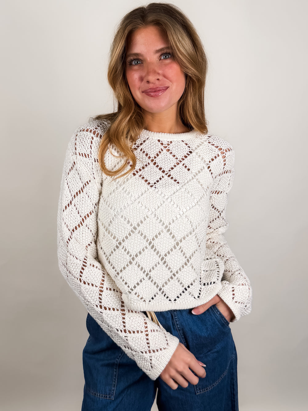 Hullen Crochet Sweater