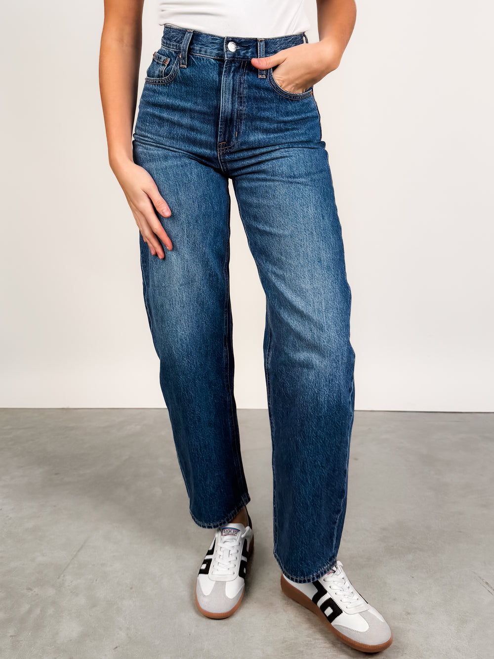 Wes High Rise Barrel Jean in Premiere