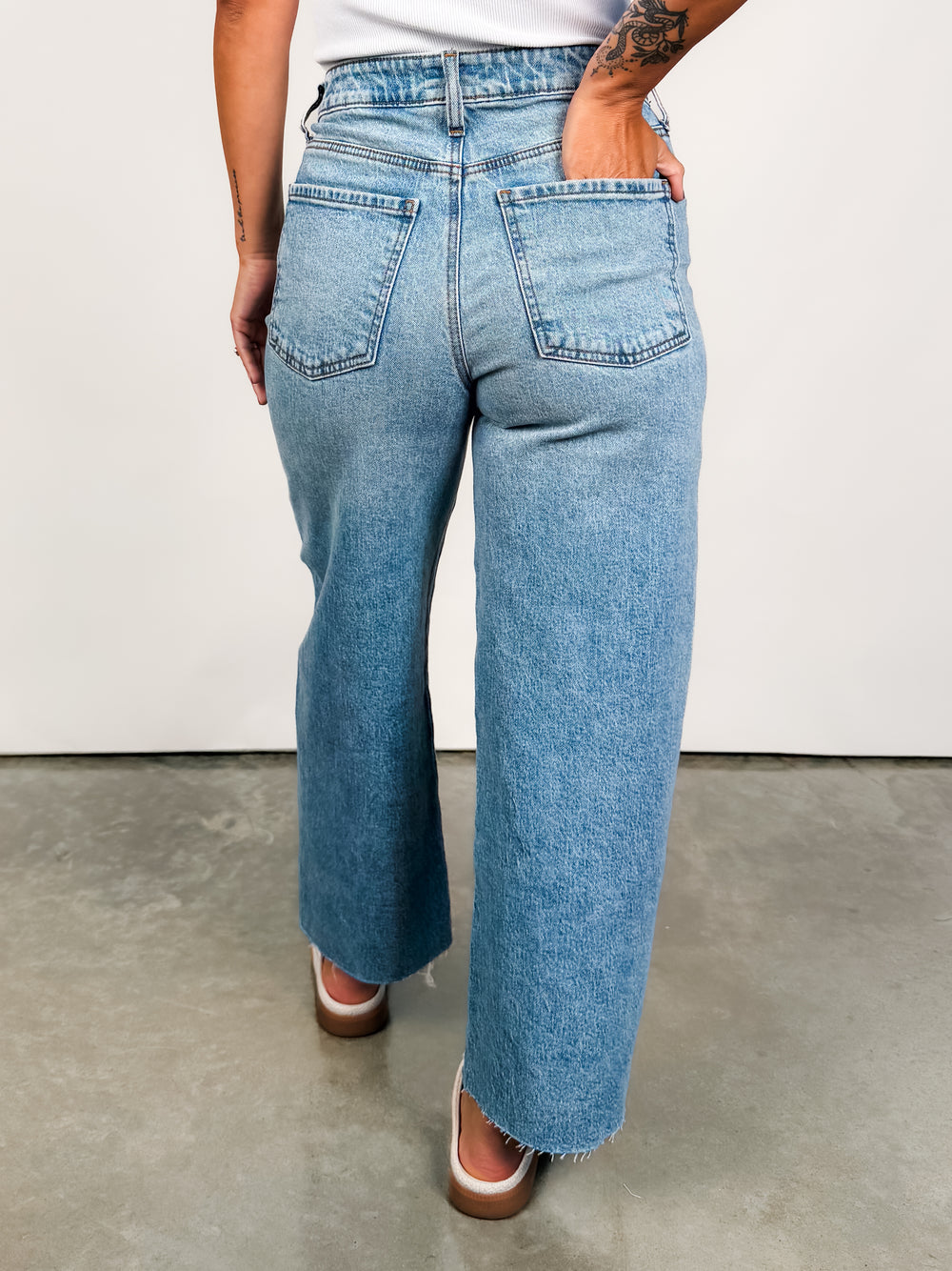 Gwen High Rise Wide Leg Slouchy Raw Hem in Answering