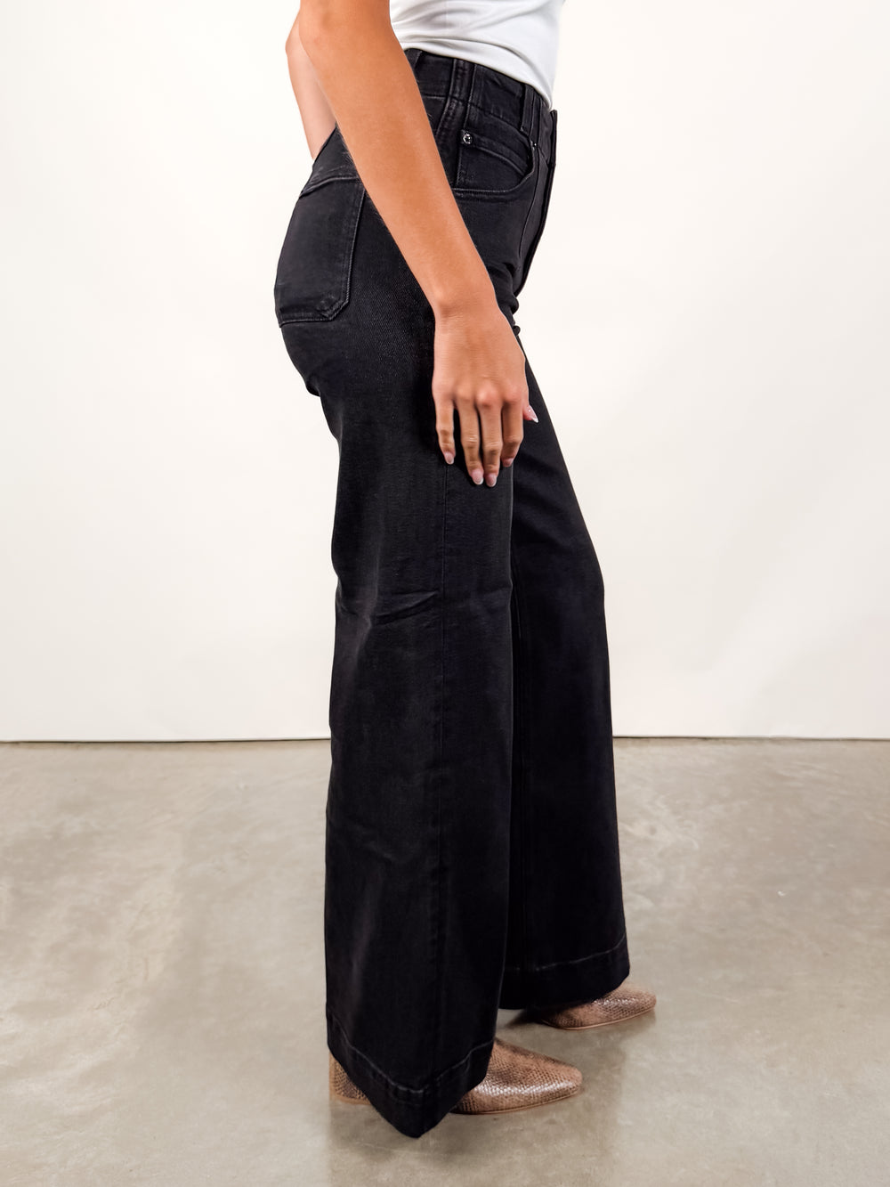 Lana Double Button High Rise in Jetset