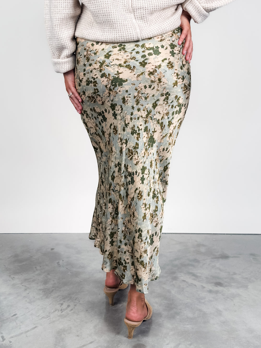 Here's The Silhouette Skirt