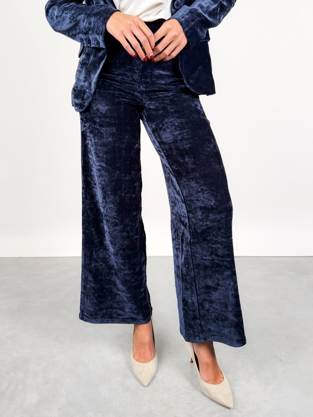 Velvet Avenue Wide Leg Pants