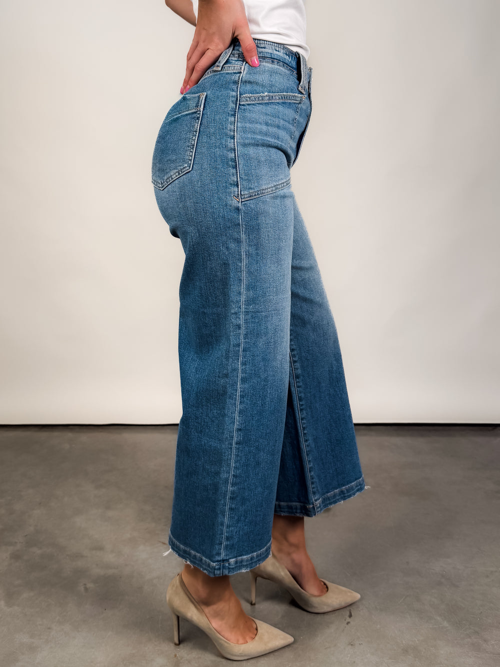 Valley Girl High Rise Patch Pocket Ankle in Fave