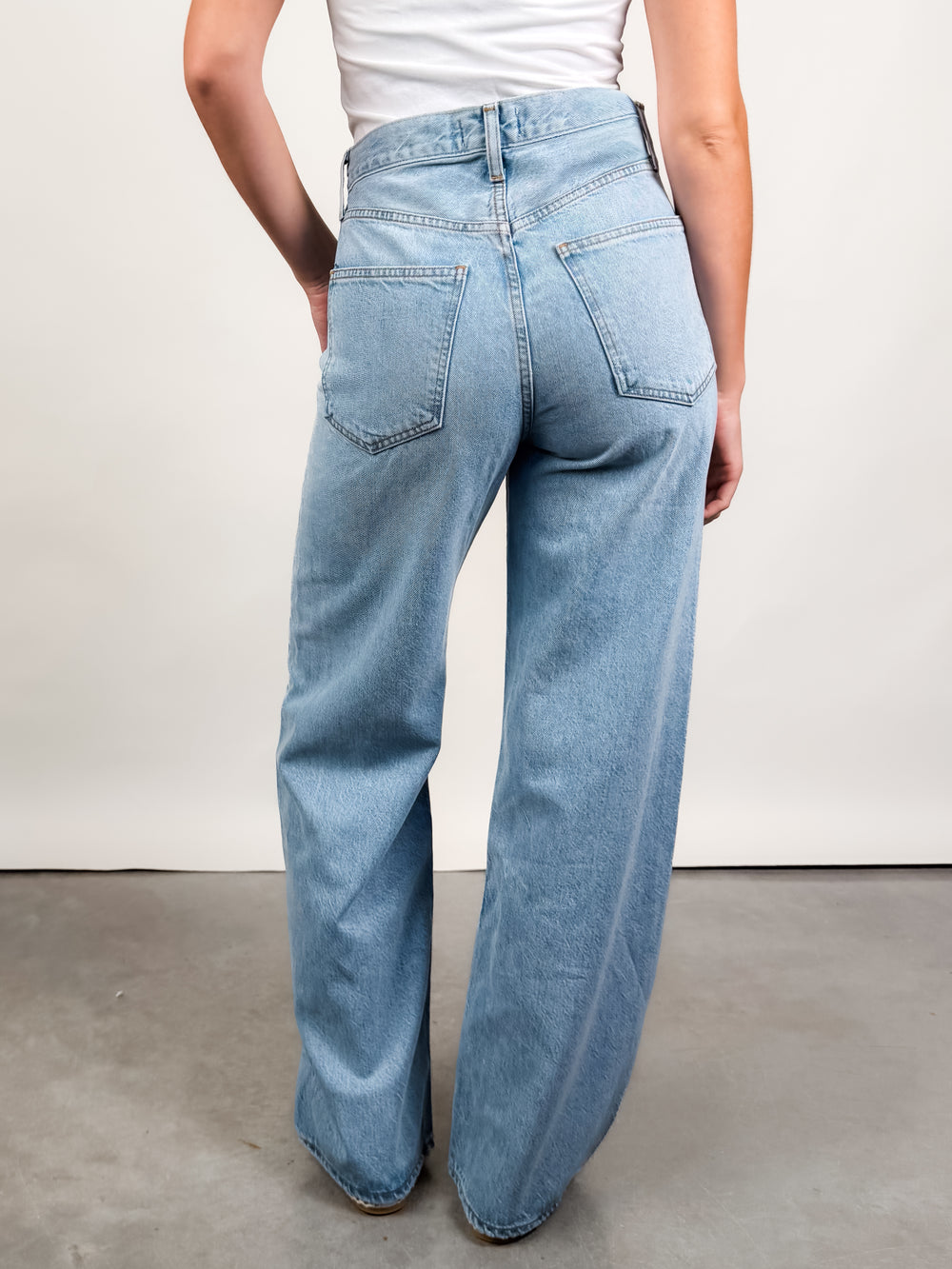 Low Curve Jean In Memory