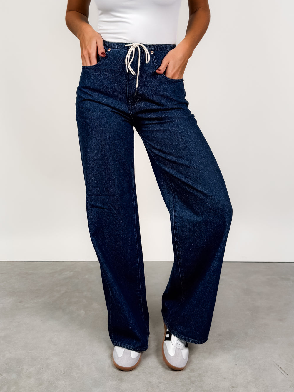 Madison Mid Rise Wide Leg in Moonlight Rinse