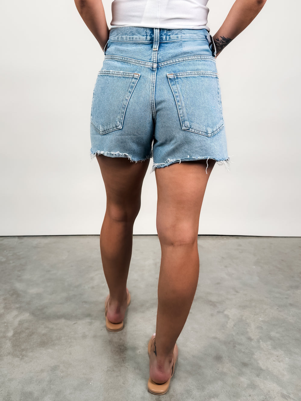 Nye Short in Post
