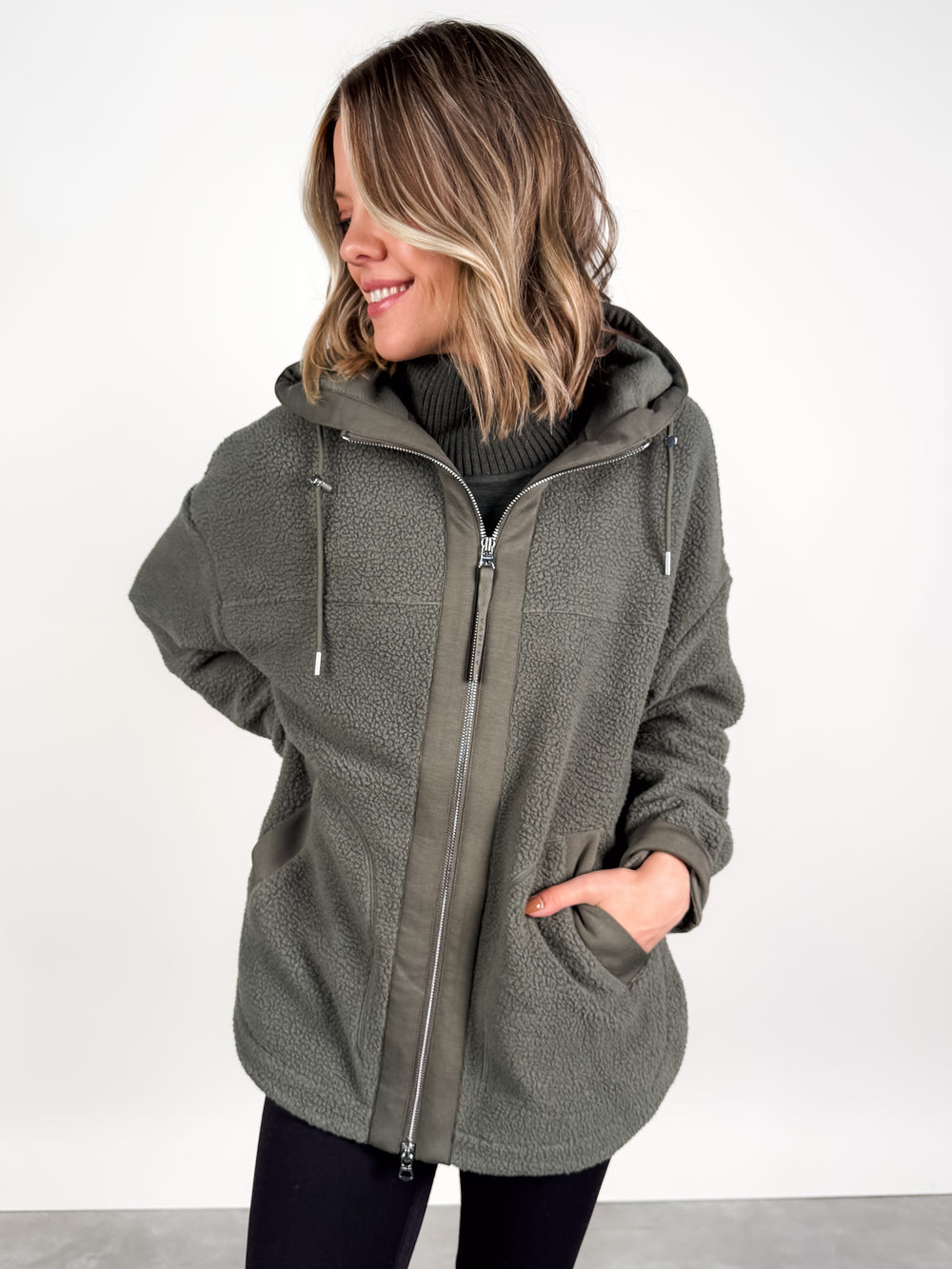 Fey Relaxed Fleece