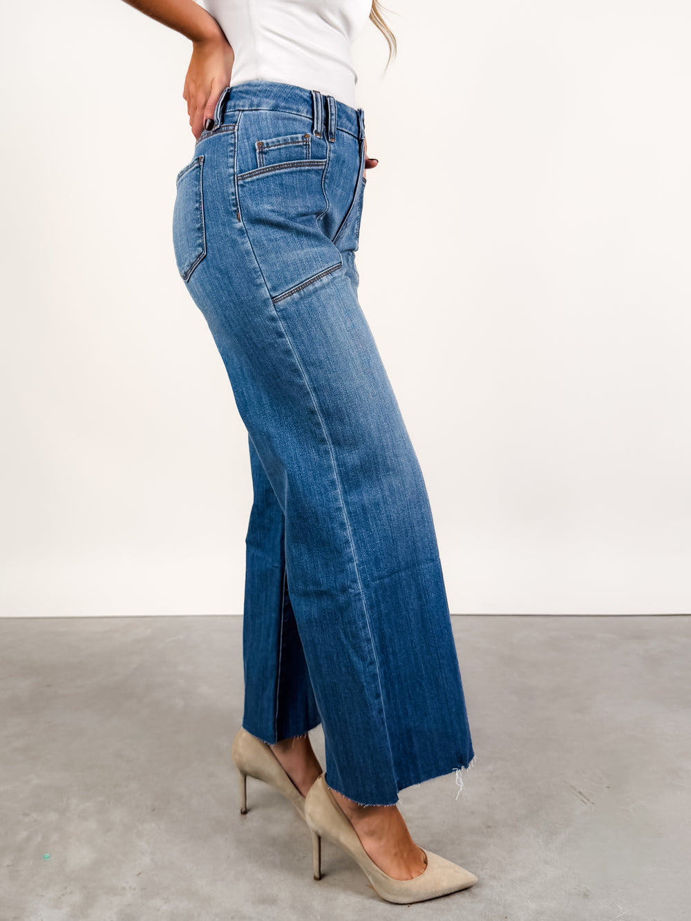 Meg High Rise Wide Leg Raw Hem in Earn