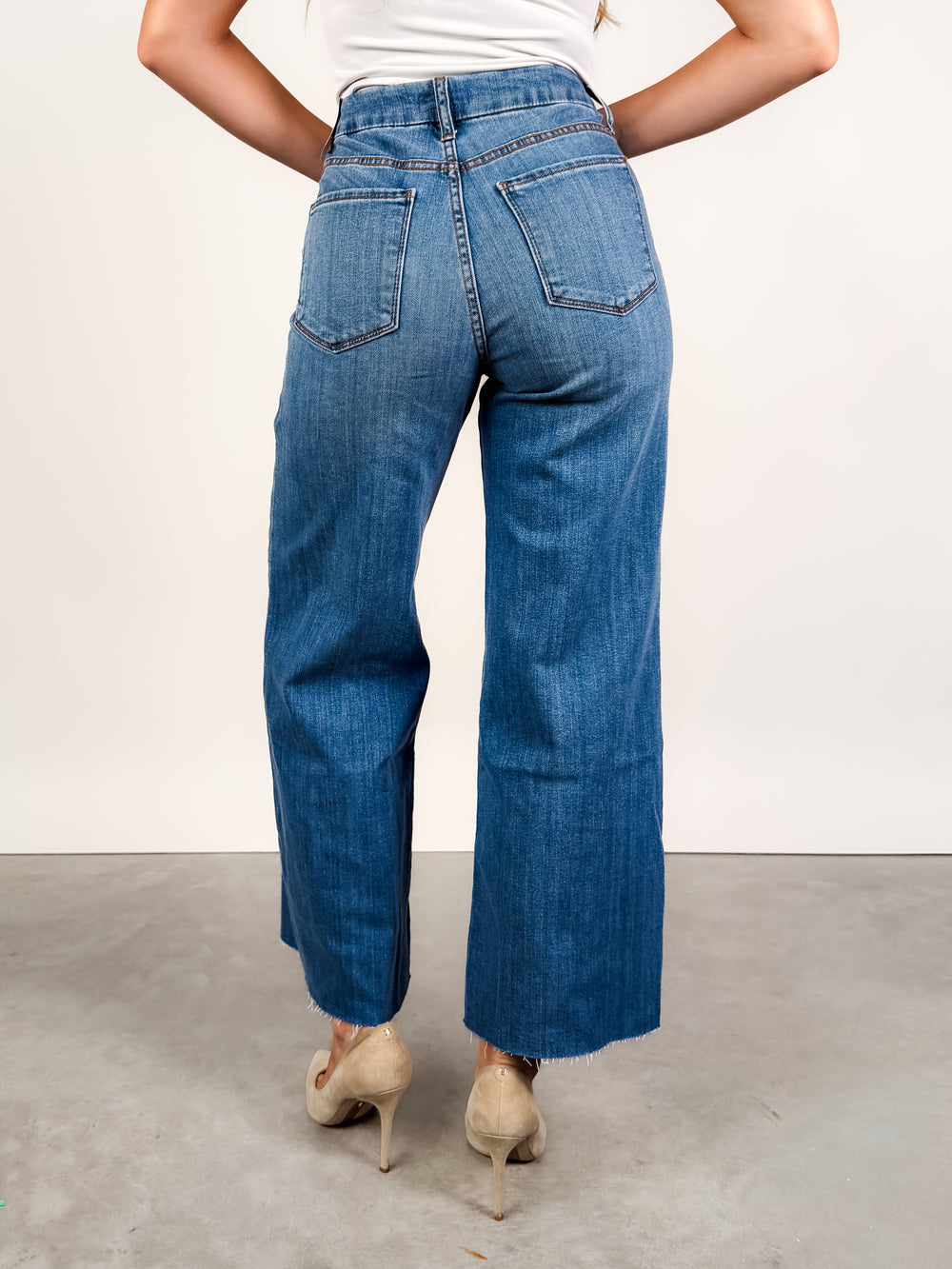 Meg High Rise Wide Leg Raw Hem in Earn