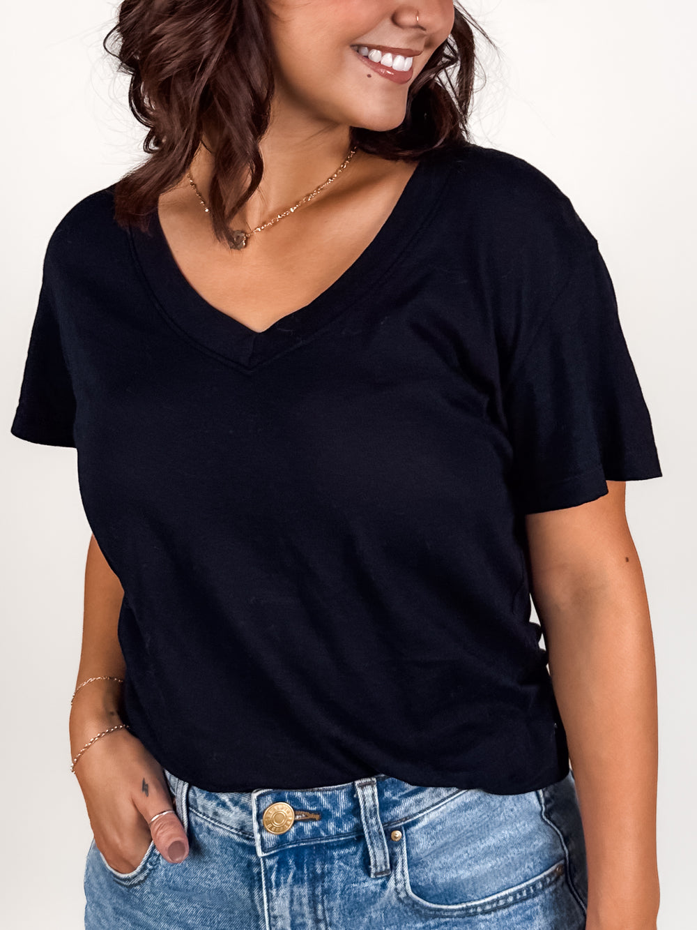 Hendrix V Neck Tee Essentials