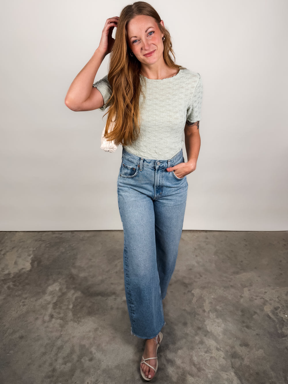 Move To The City Top