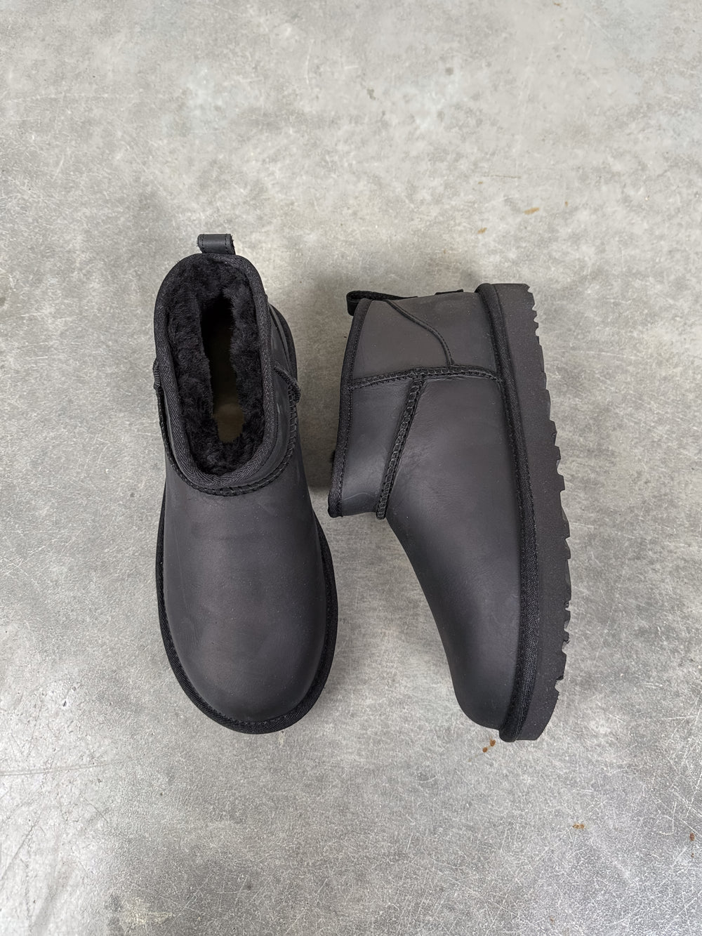 Women's Classic Ultra Mini Leather