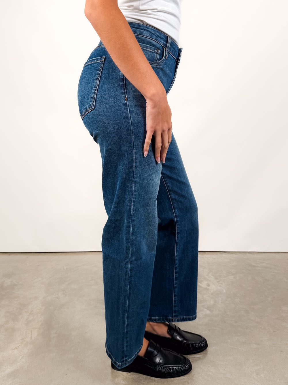 Charlotte Wide Leg in Consul