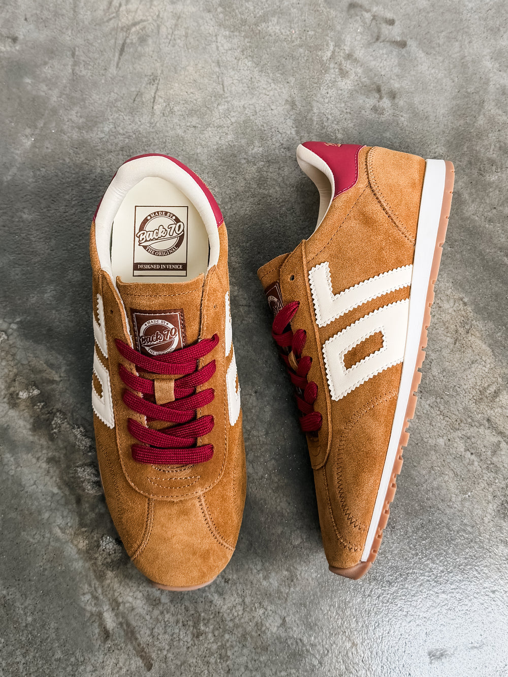 Asian W26 Sneaker