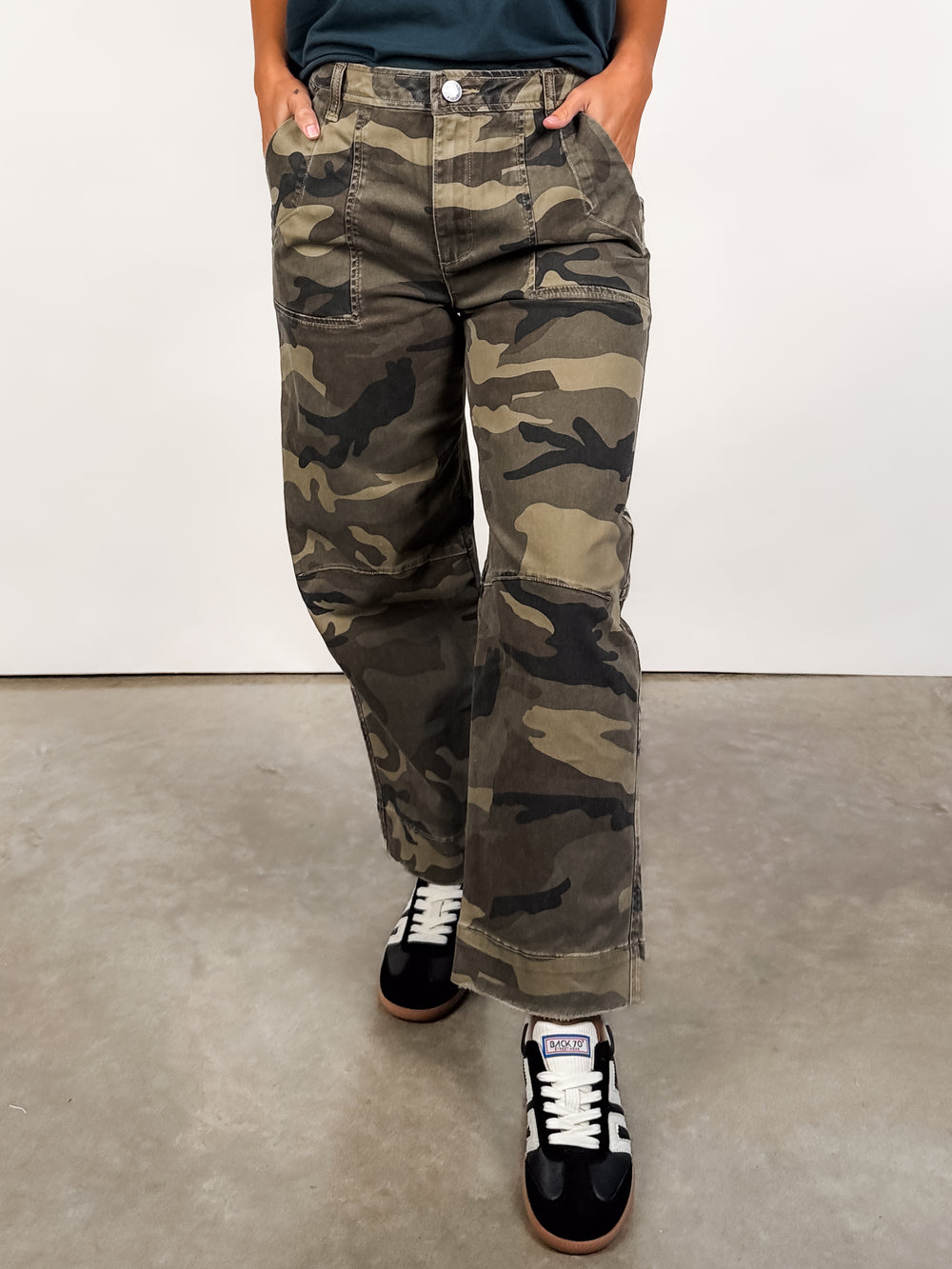 Ashton Wide Leg Barrel in Olive