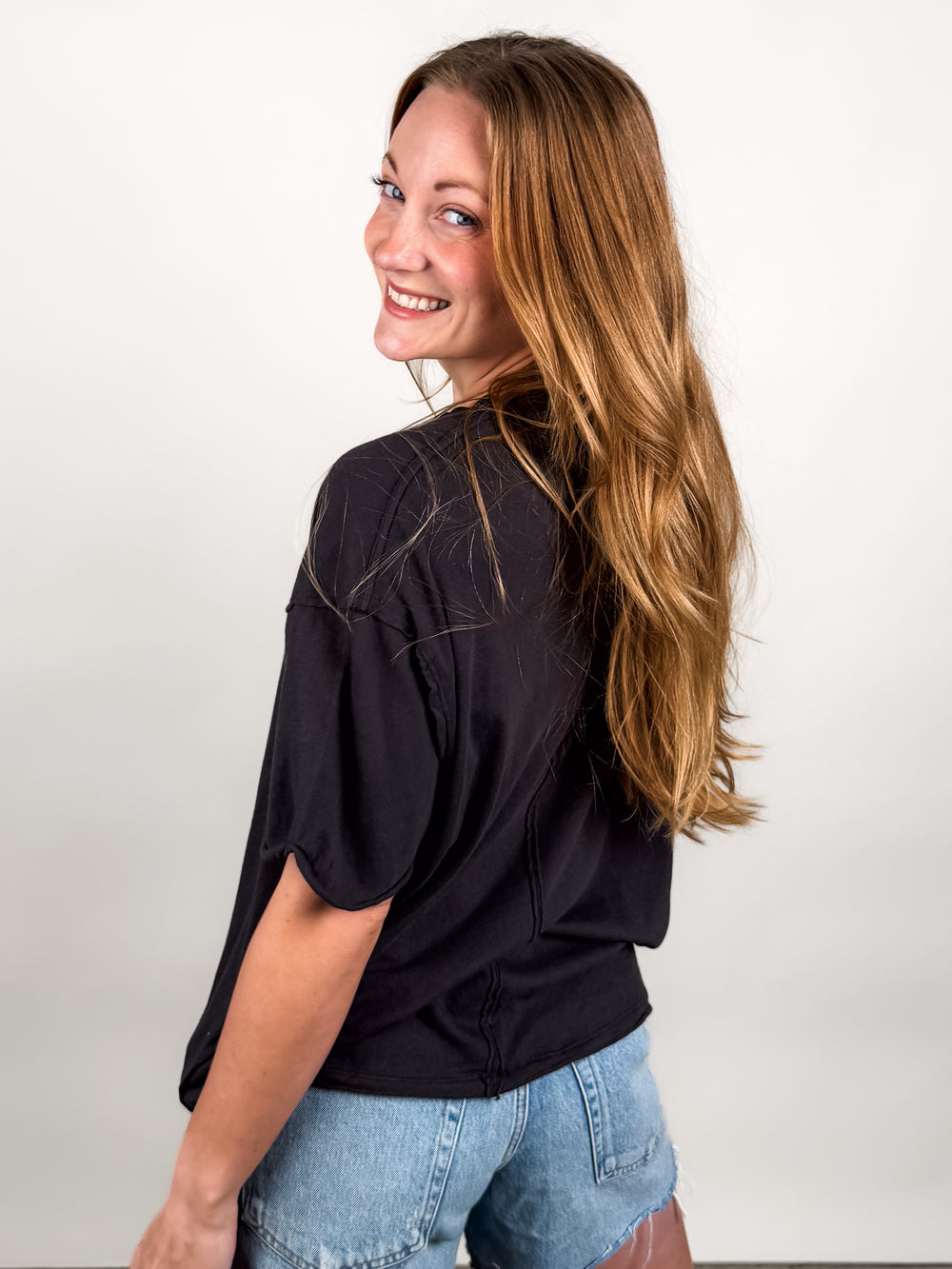 Nina Tee