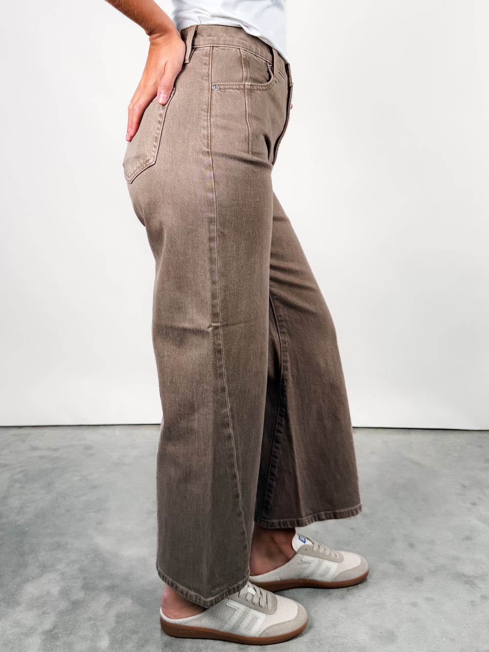 Kyra Ankle High Rise Bowed Jean in Tannin