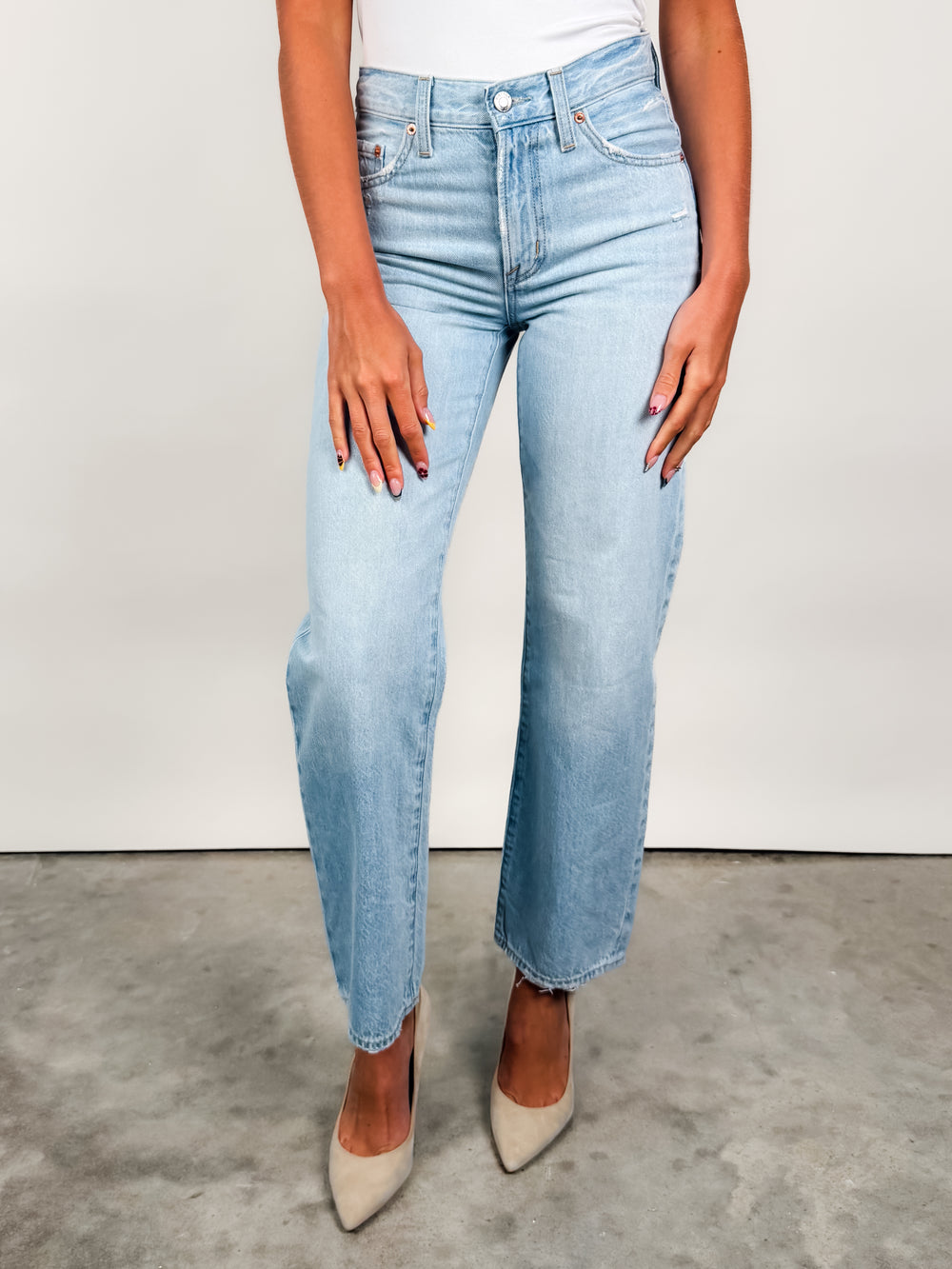 Lexi Mid Rise Straight in Dolce Vita Vintage