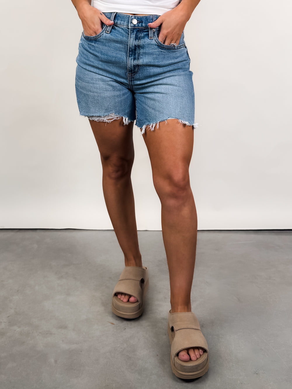 Sundaze Short in Marina Distressed