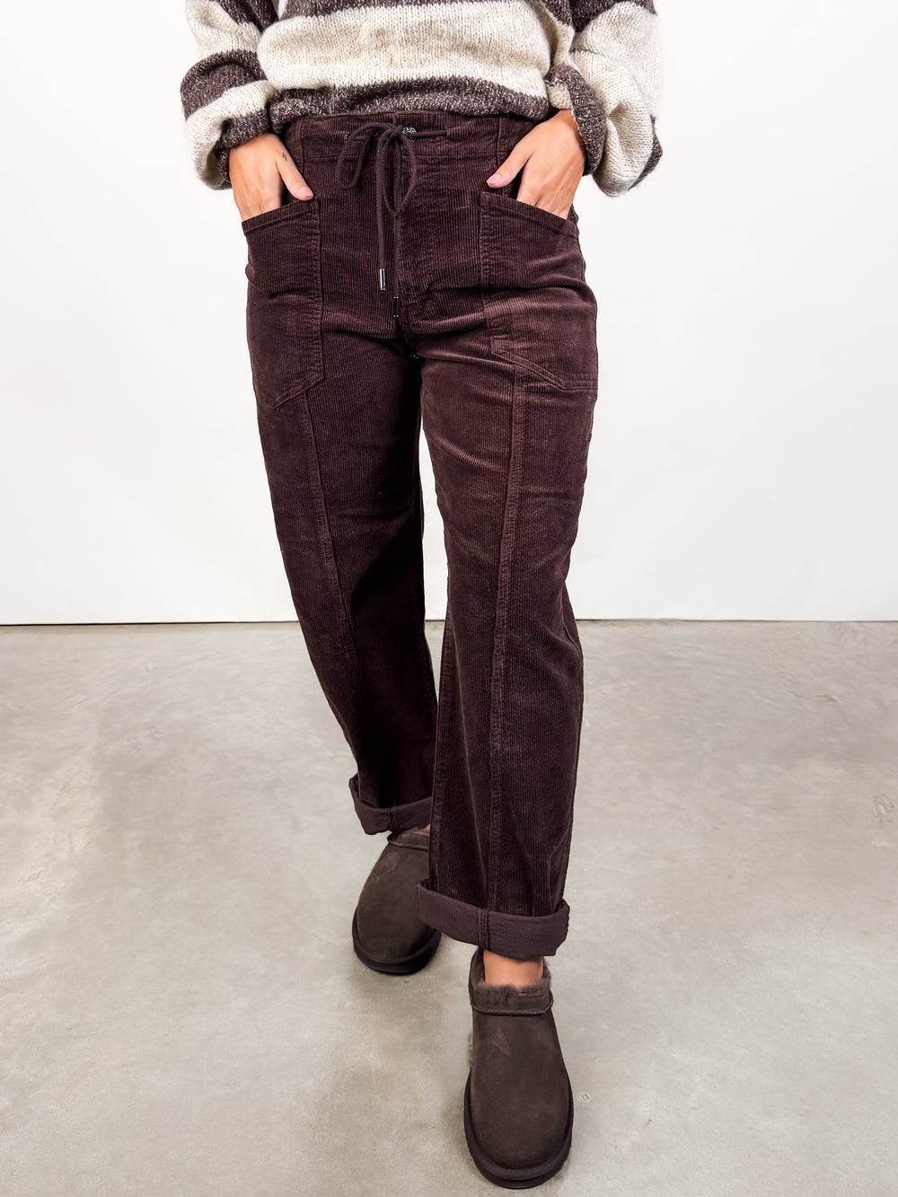 Villa Drawstring Barrel Pant in Chocolate