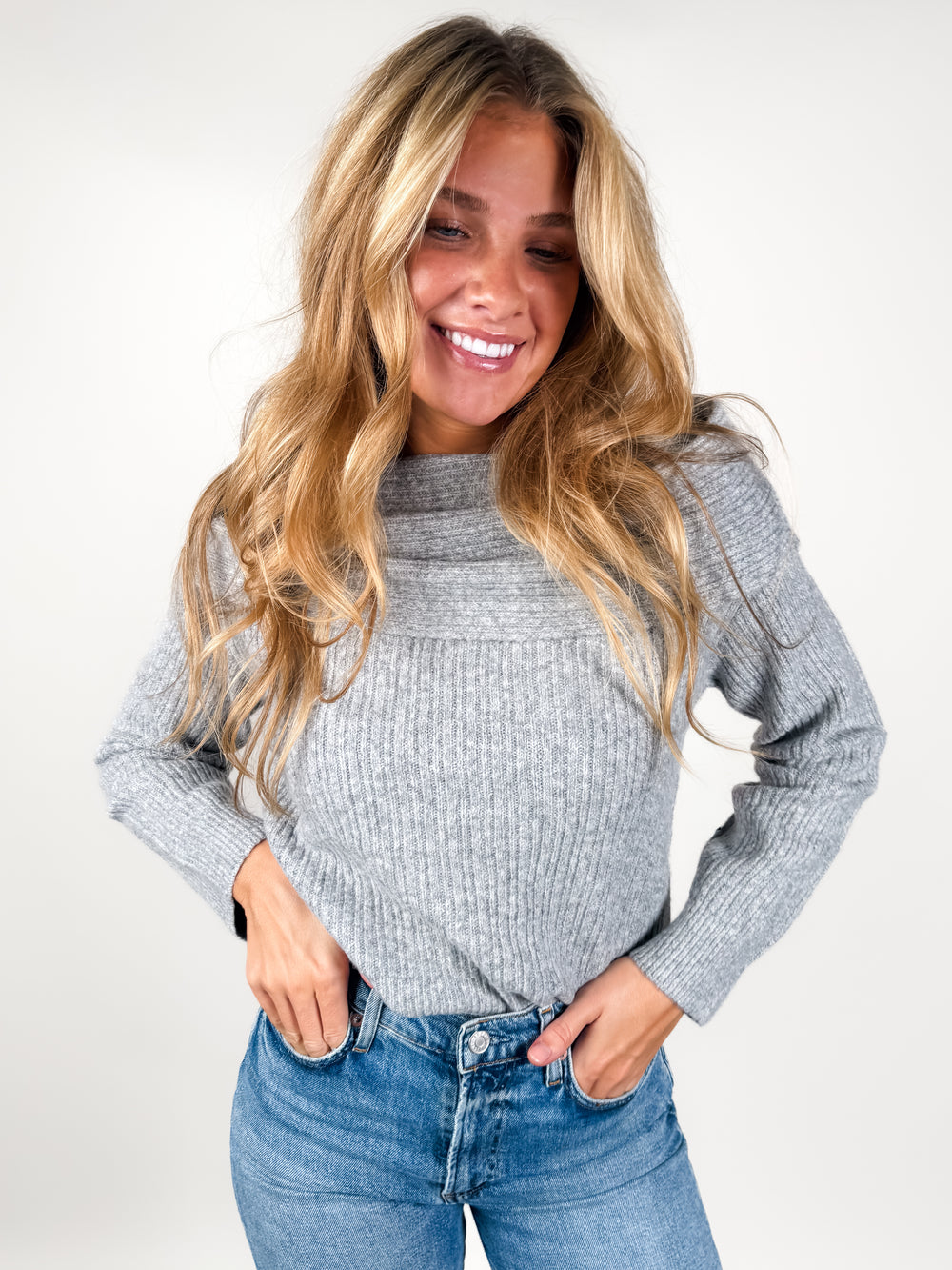 Marylin Off The Shoulder Sweater