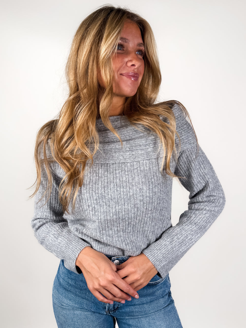 Marylin Off The Shoulder Sweater