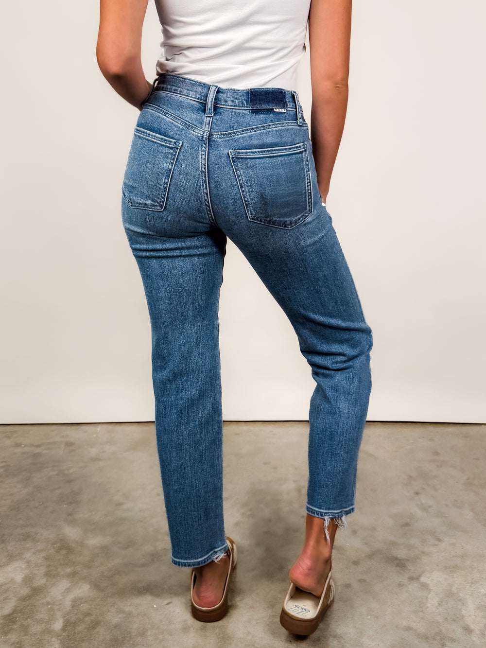Rebel Mid Rise Ankle Slim Straight in Real Deal