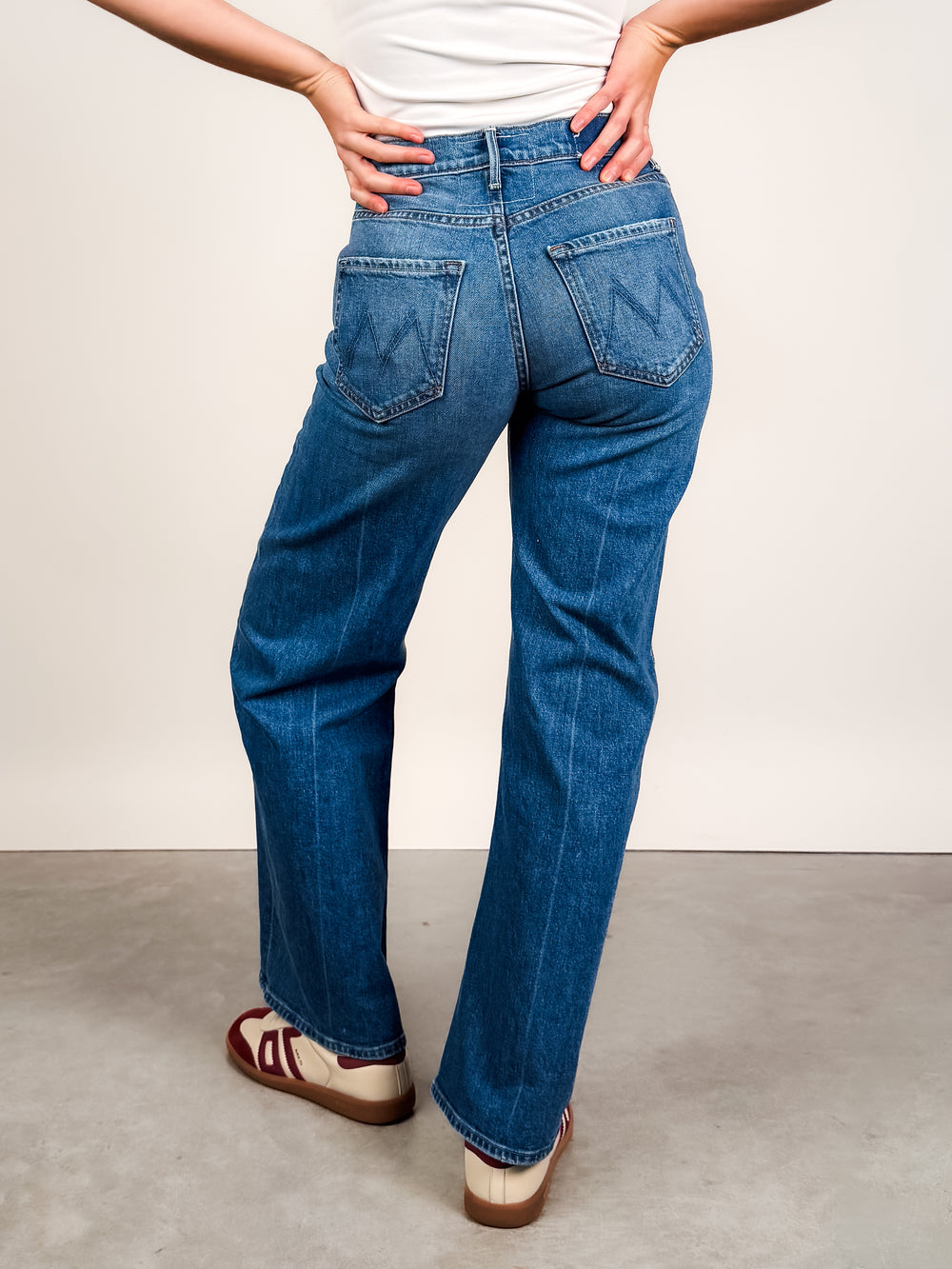 The Mid Rise Lasso Sneak in Get 2 Birds Stoned