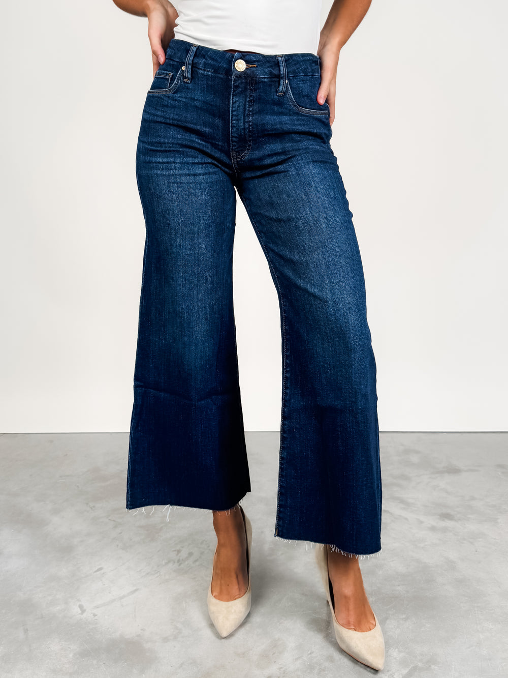 Meg High Rise Fab Ab Wide Leg in Innoxious