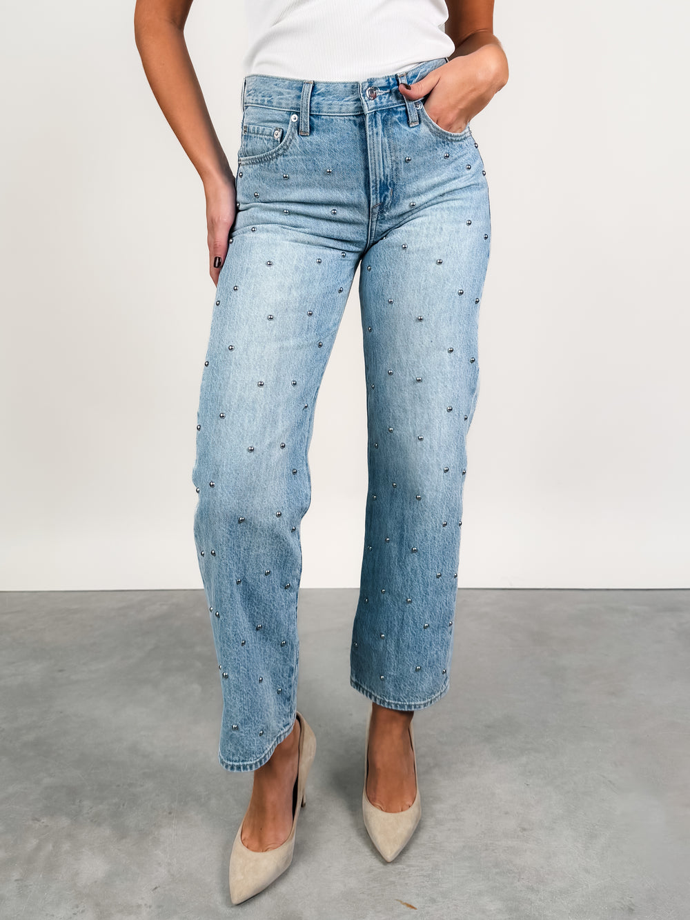 Lexi Mid Rise Bowed Straight Jean in Aries