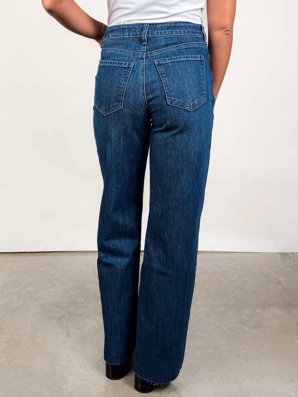 Josie Column Straight Trouser in Youthfully