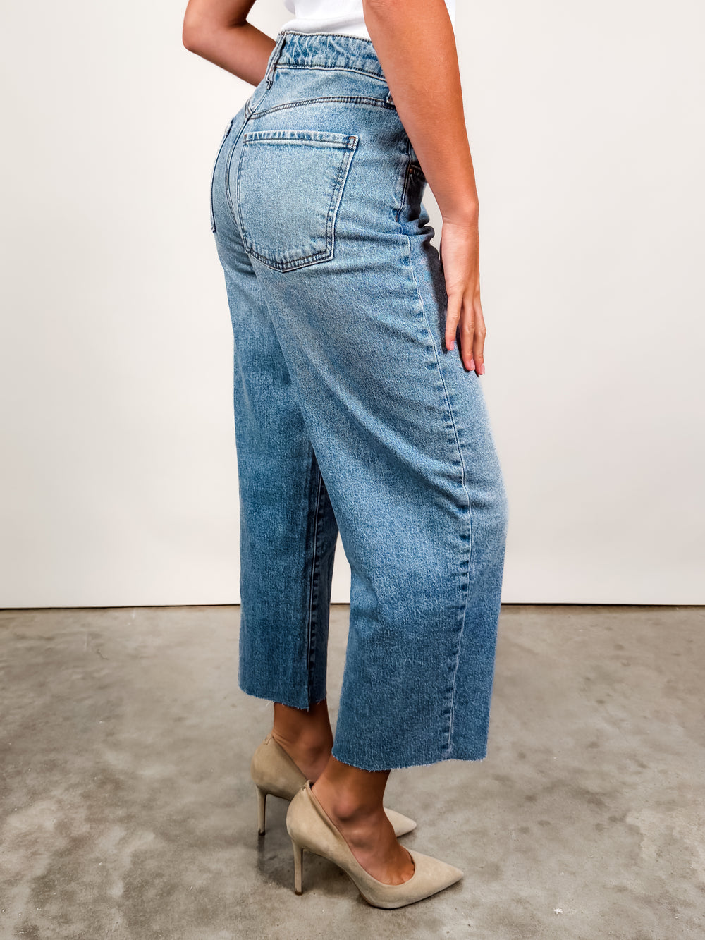 Gwen High Rise Wide Leg Slouchy Raw Hem in Answering